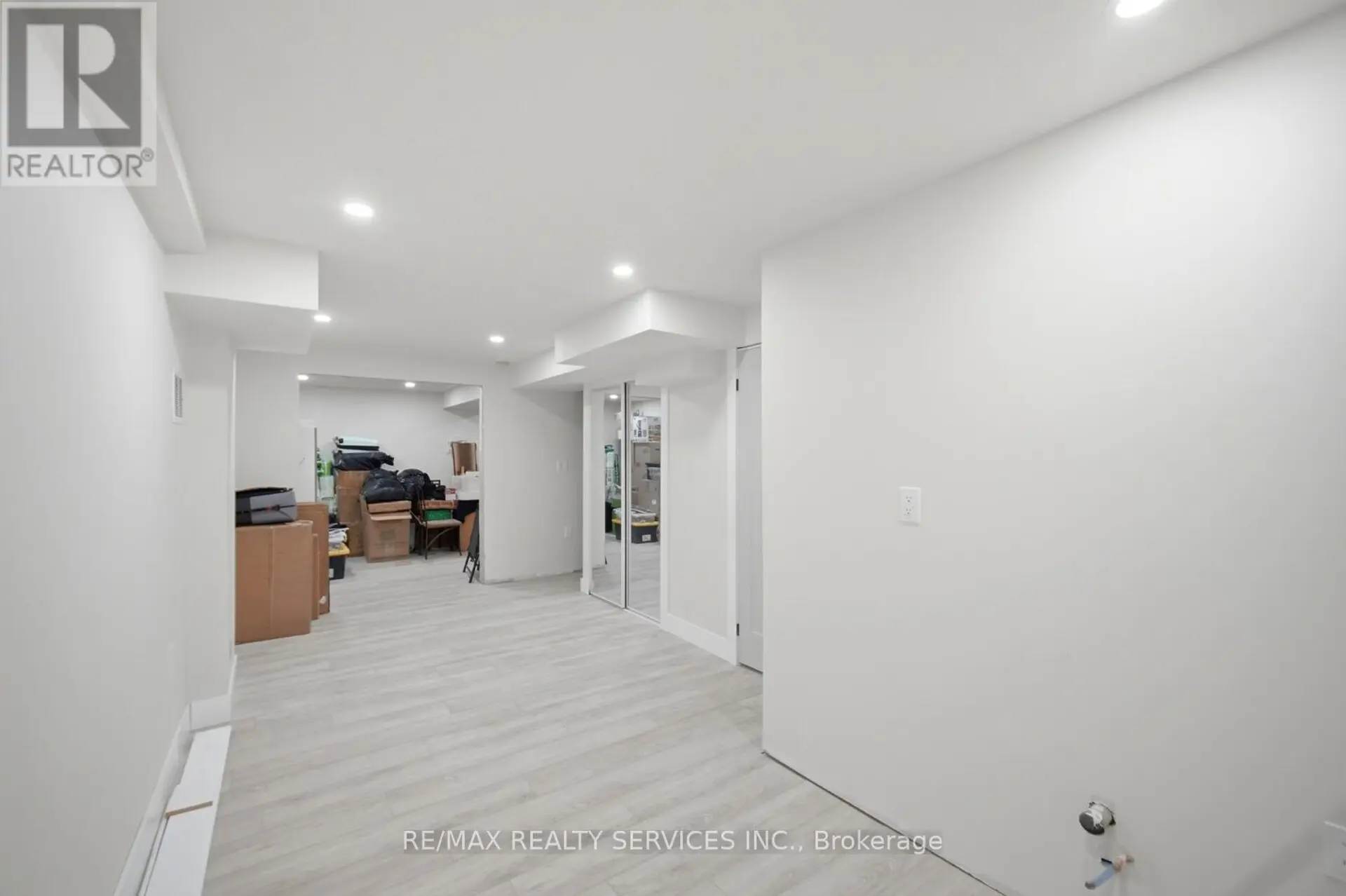 79 PRESSED BRICK DRIVE - Image 17