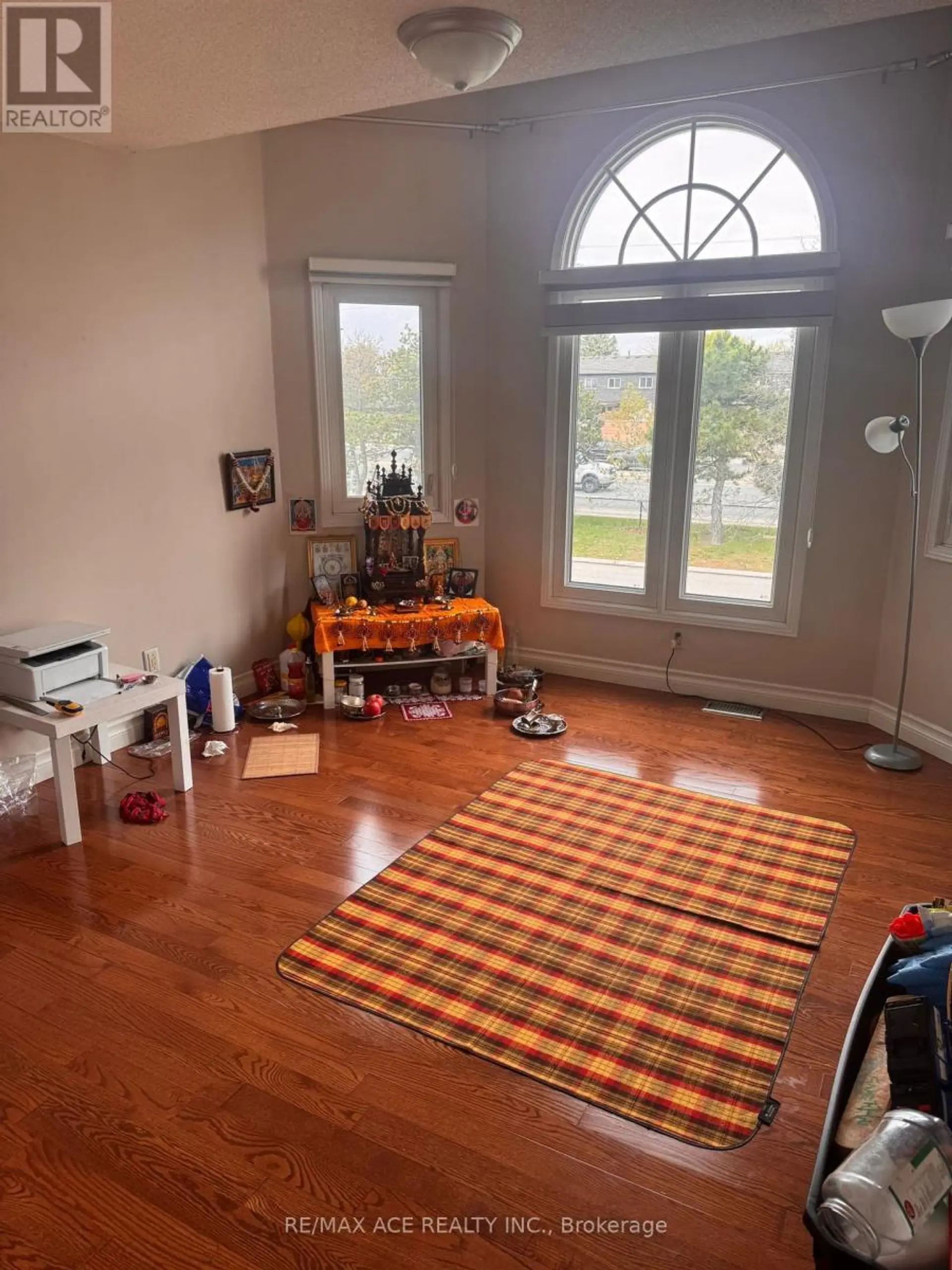 26 BROWNRIDGE COURT N - Image 3