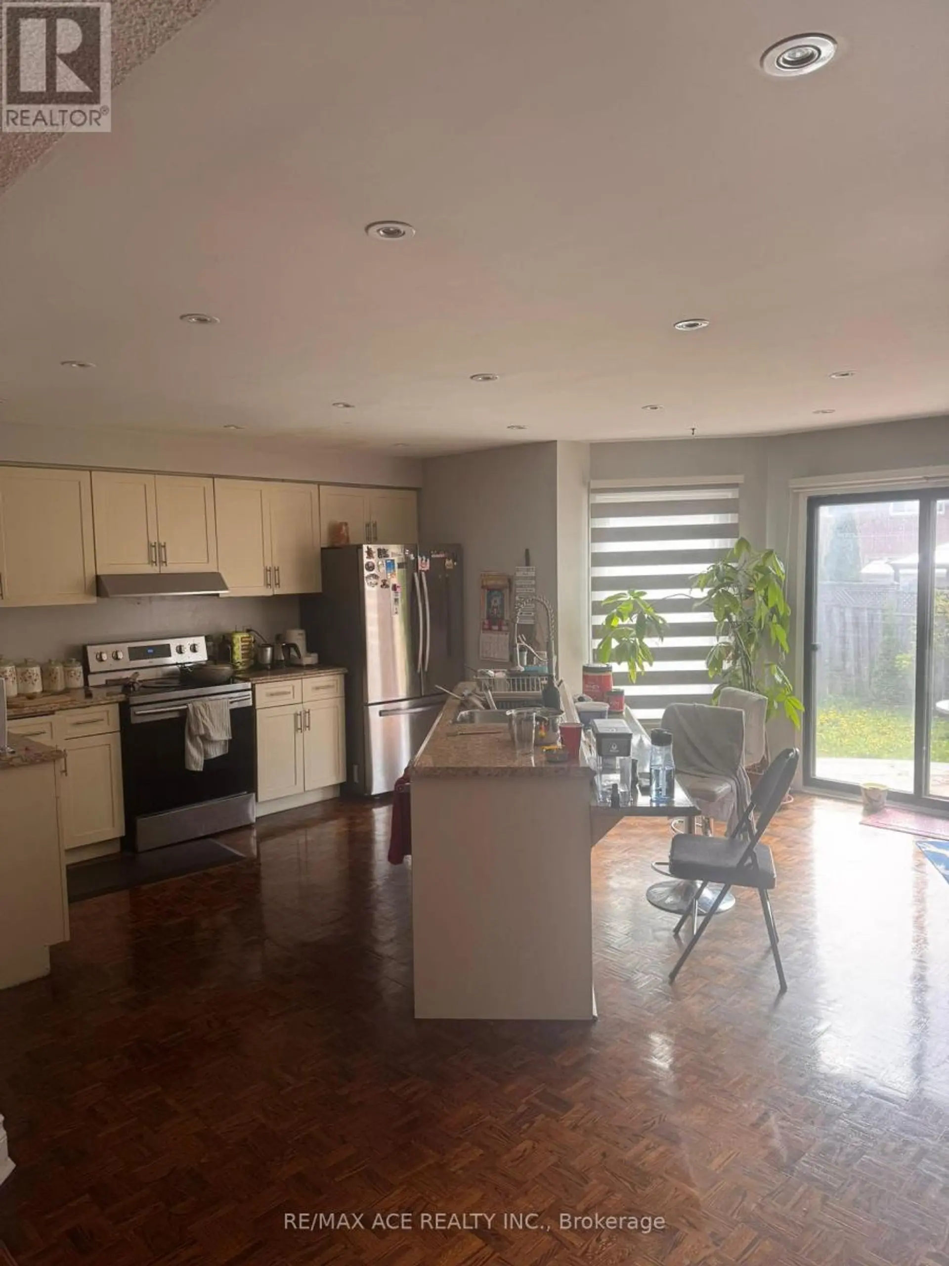 26 BROWNRIDGE COURT N - Image 5