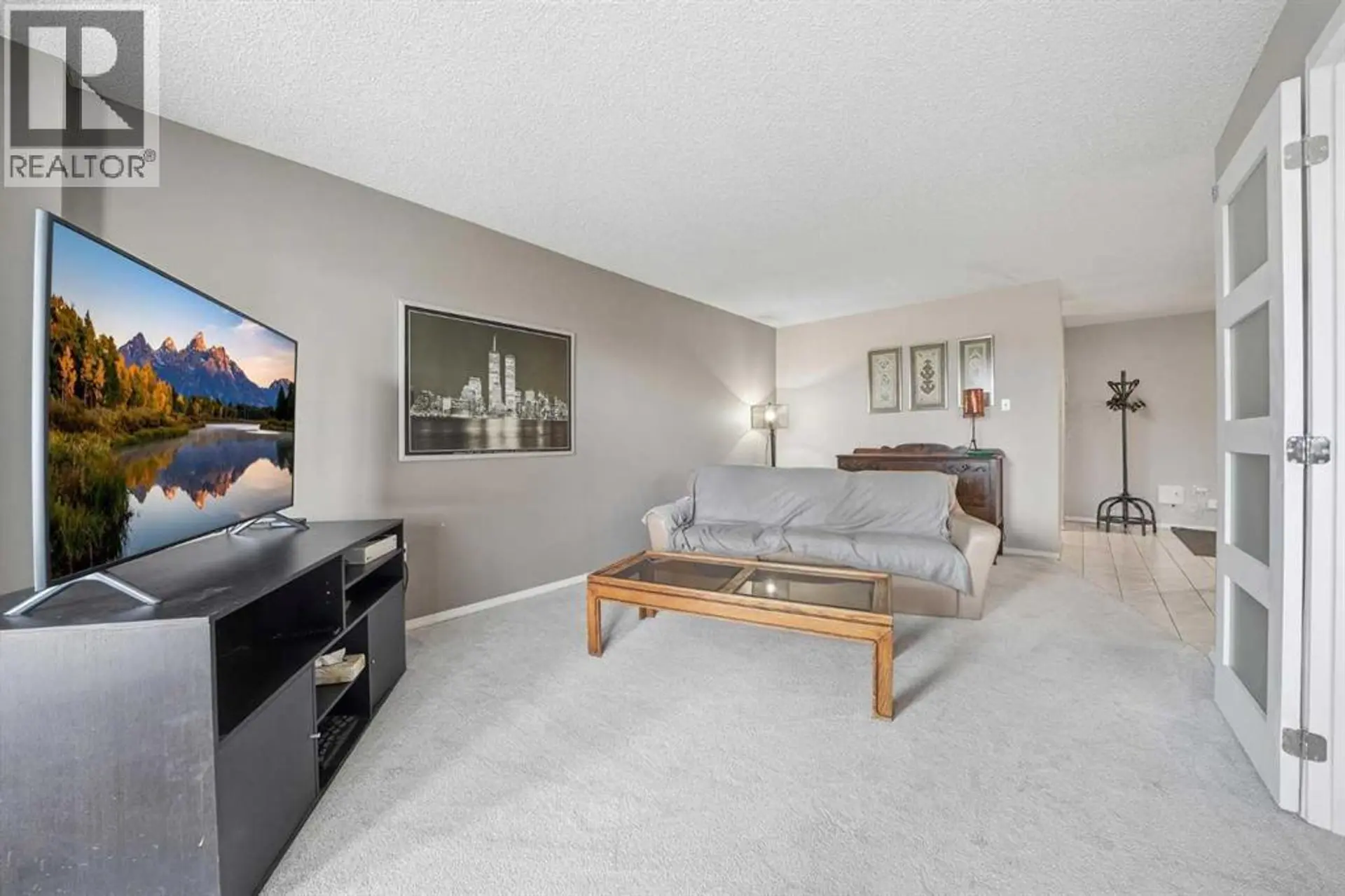 #704 718 12 Avenue SW - Image 3