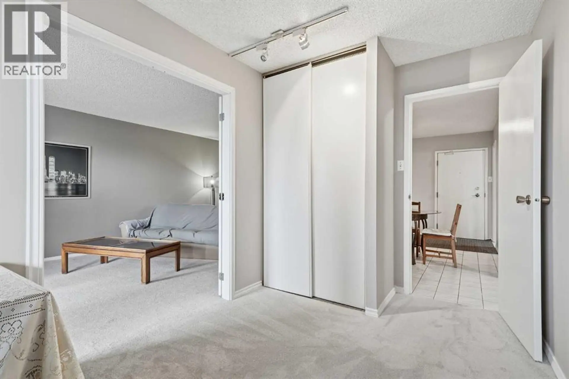 #704 718 12 Avenue SW - Image 6