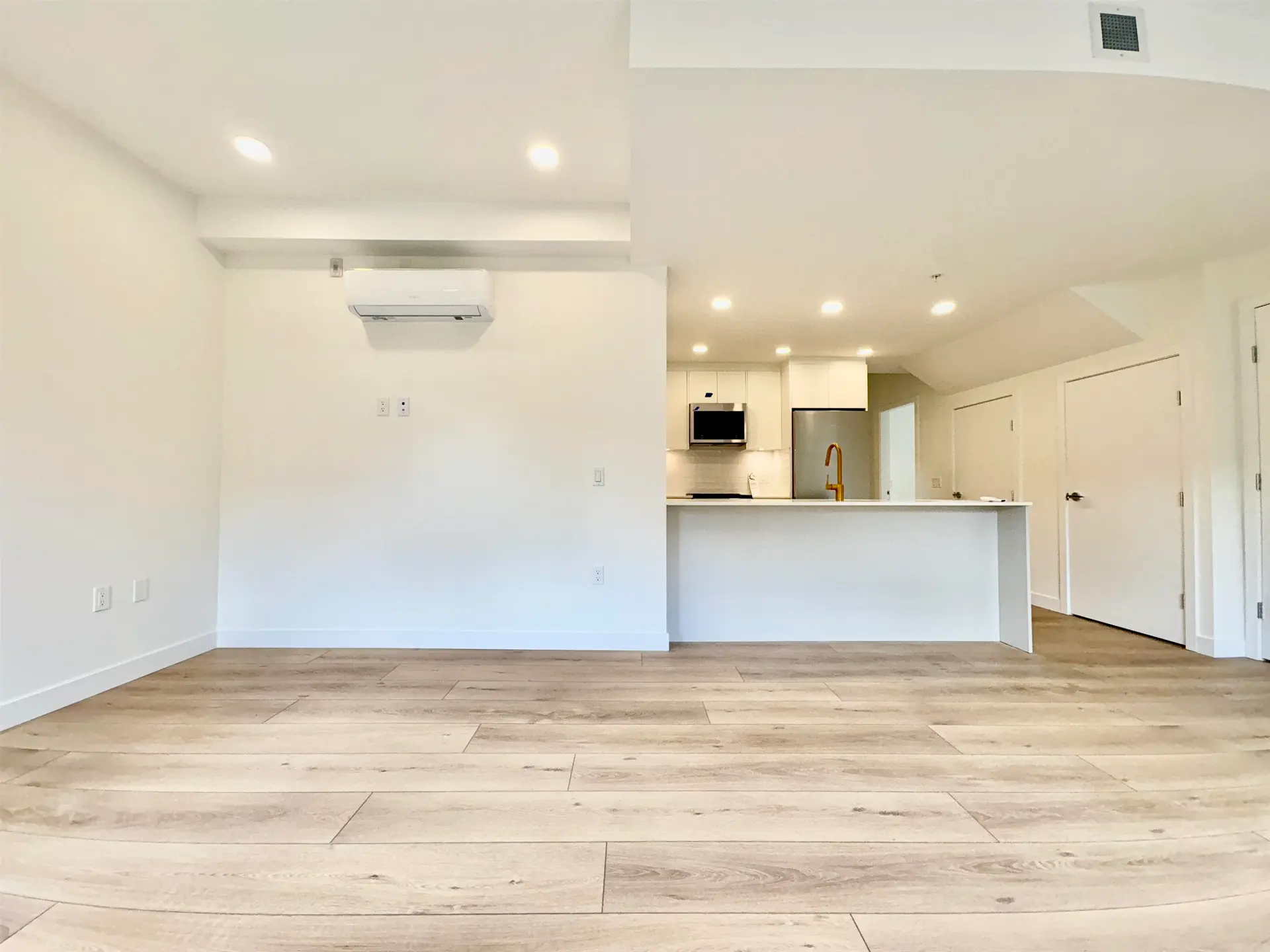 #14 728 Lea Avenue - Image 3