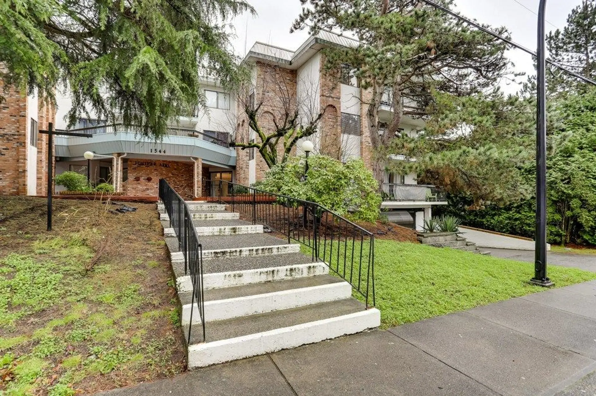 #105 1544 Fir Street - Image 18