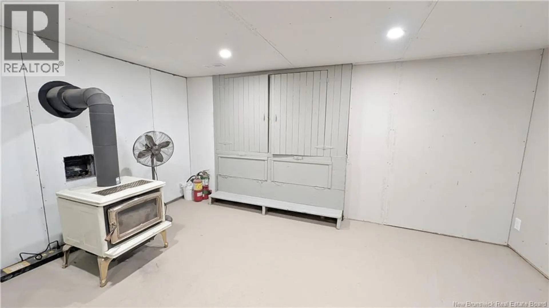 575 Murray Avenue - Image 16