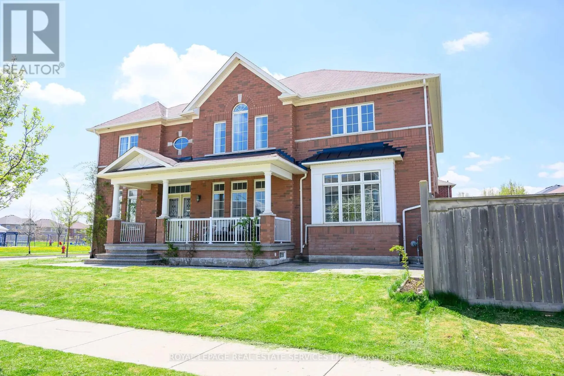 123 ATTRIDGE CRESCENT - Image 1
