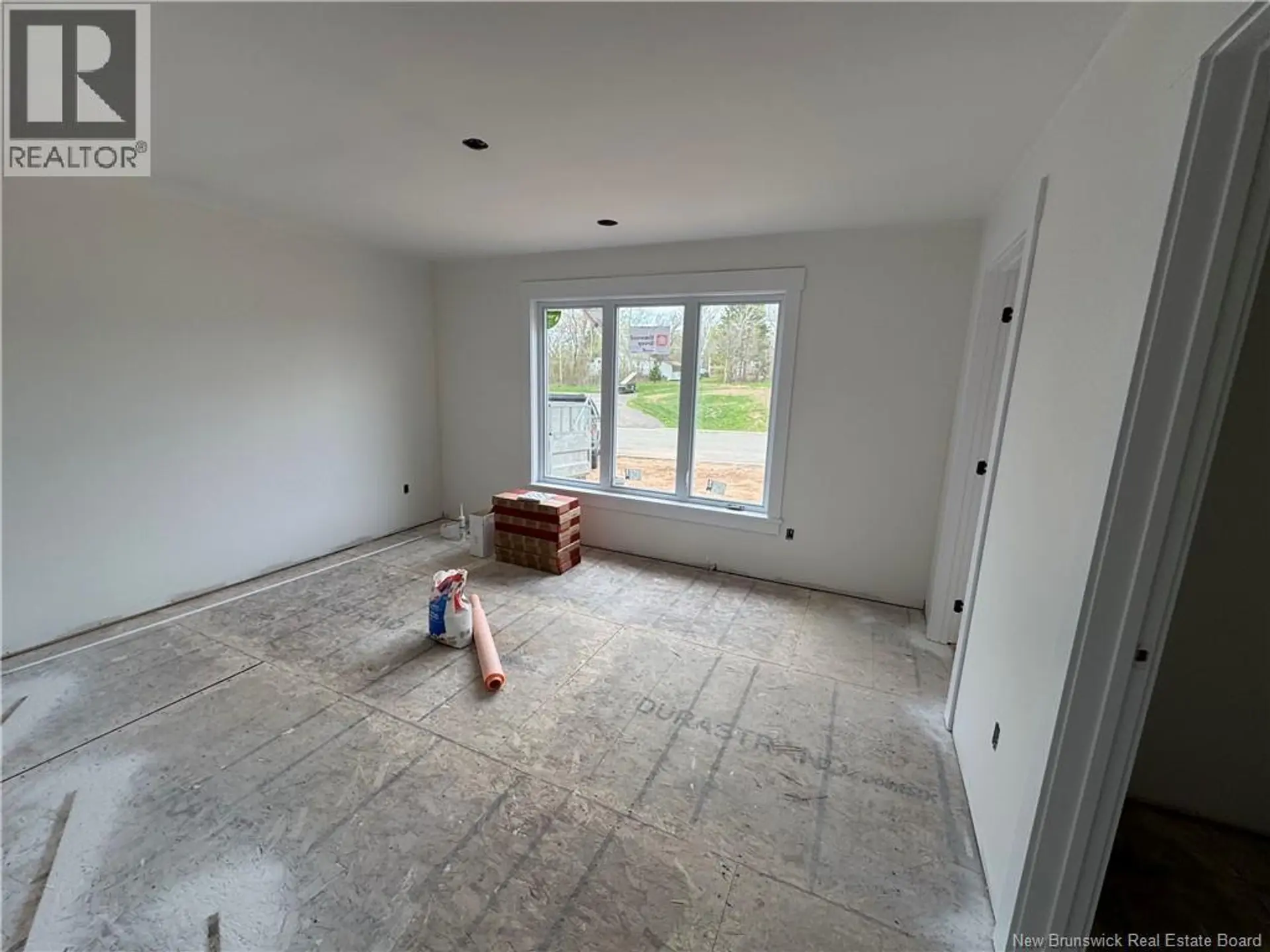 60 Mollins Crescent - Image 4