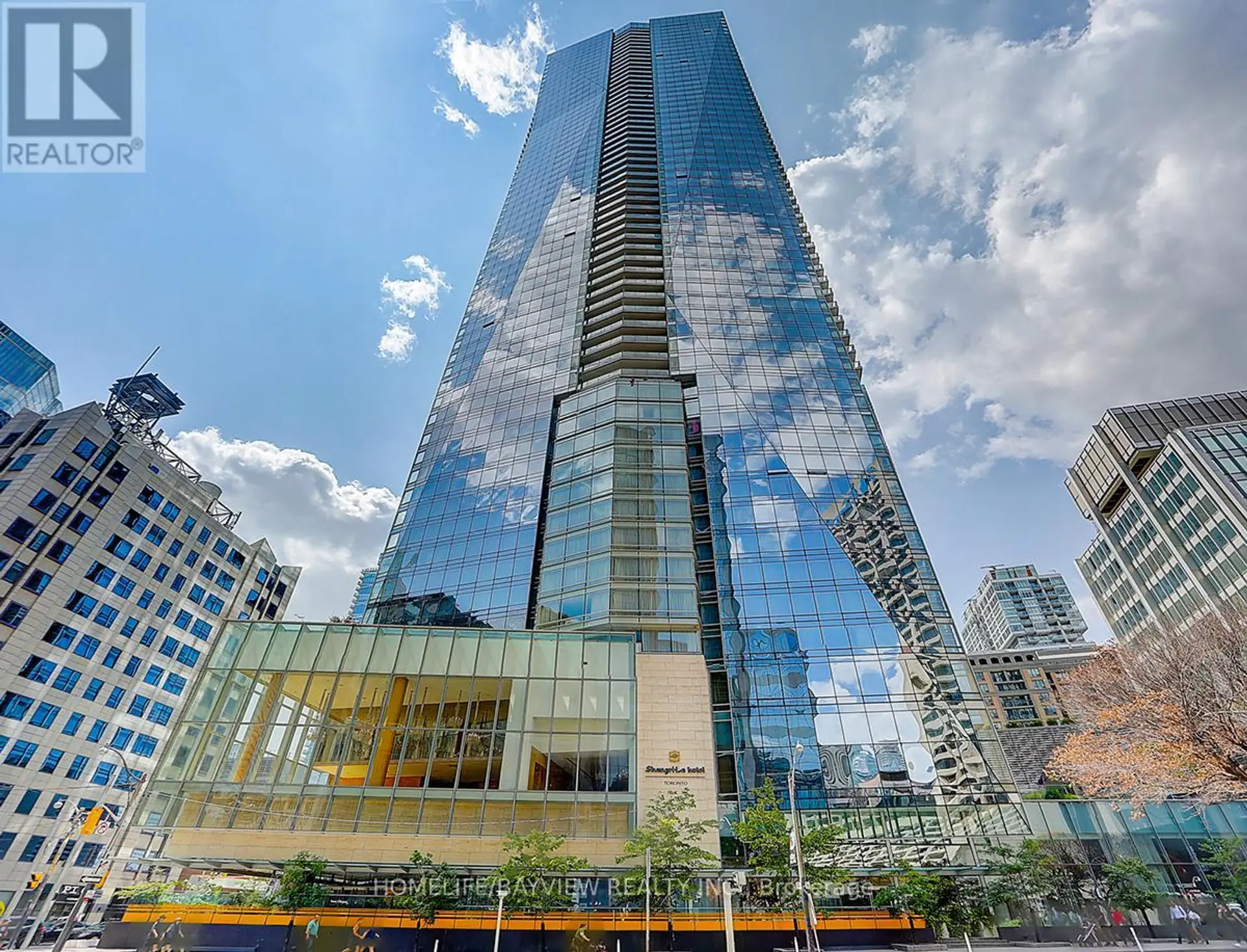 #3607 180 UNIVERSITY AVENUE - Image 1