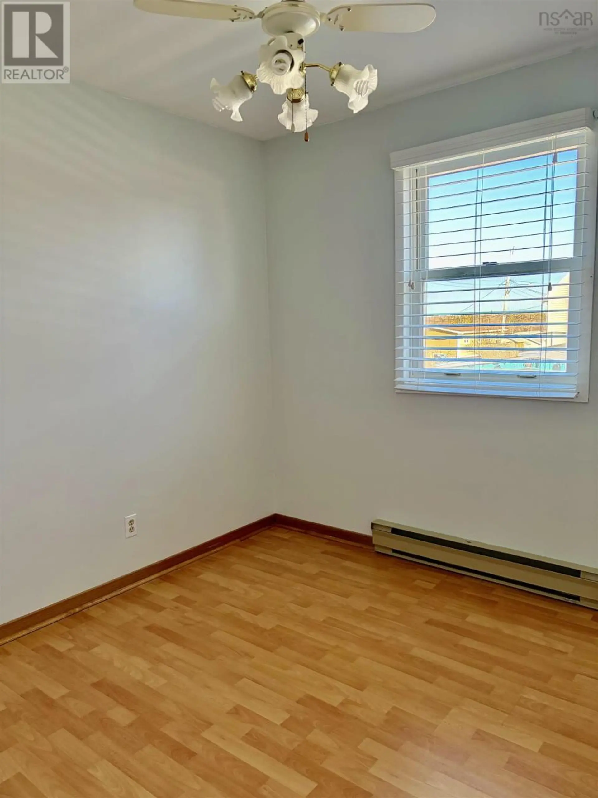 12 James Street - Image 7