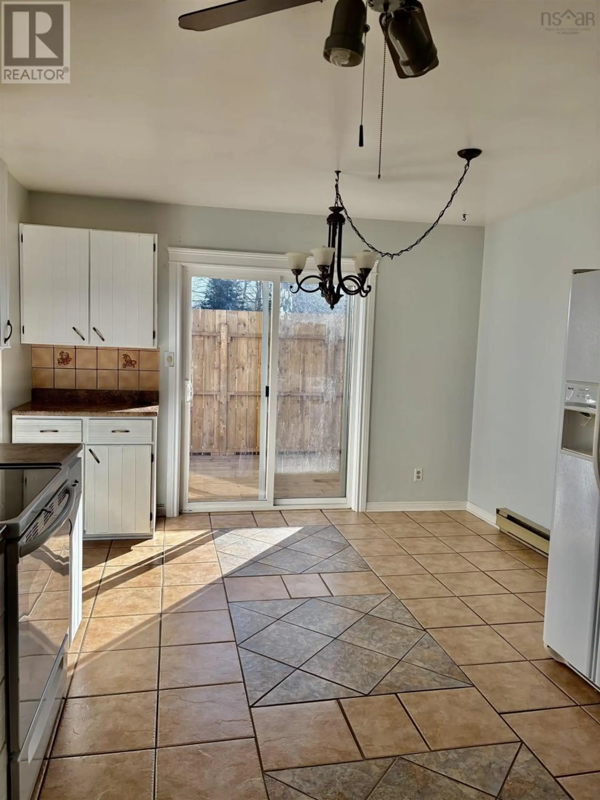 12 James Street - Image 3