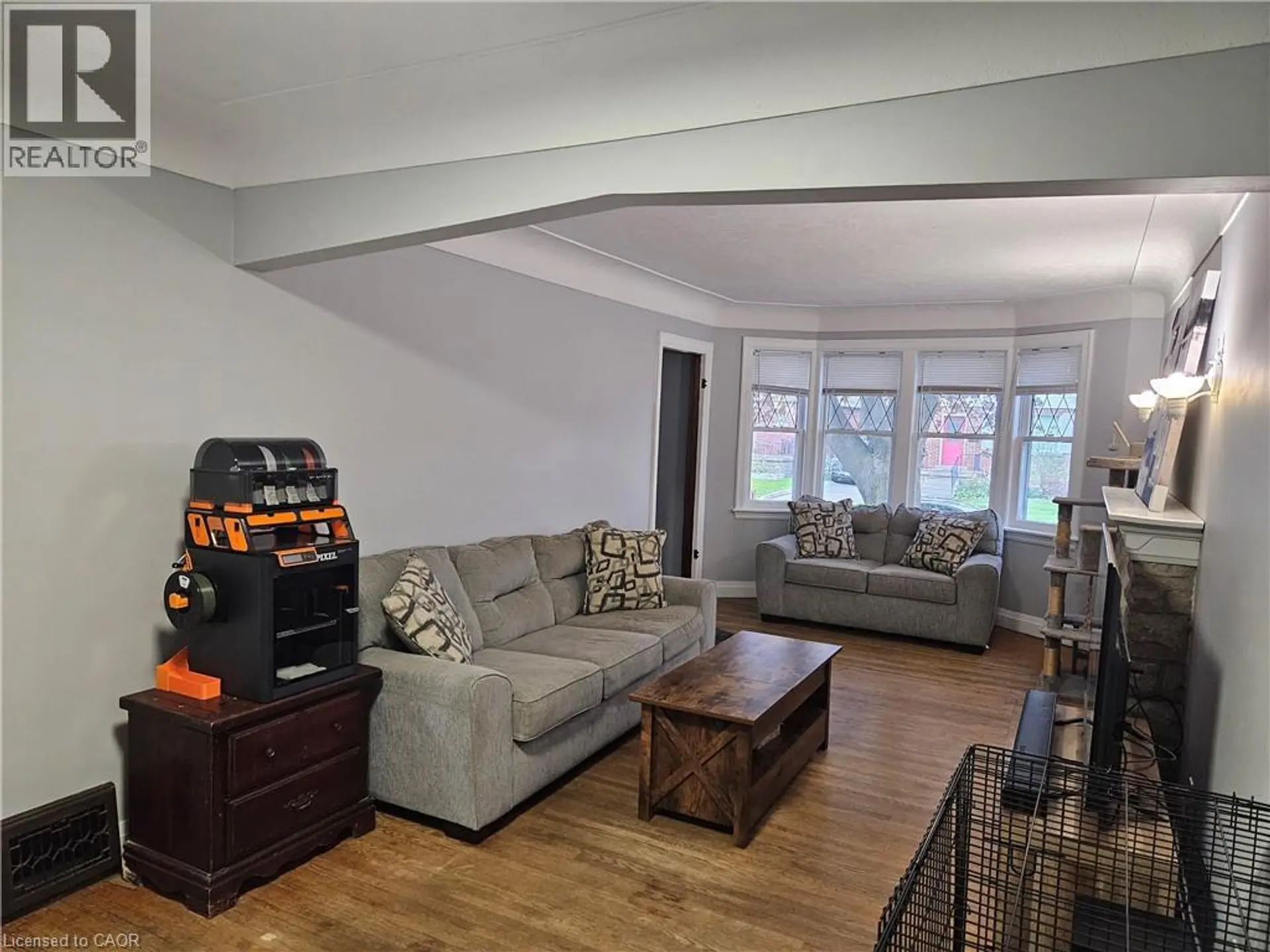 75 BARONS Avenue S - Image 3