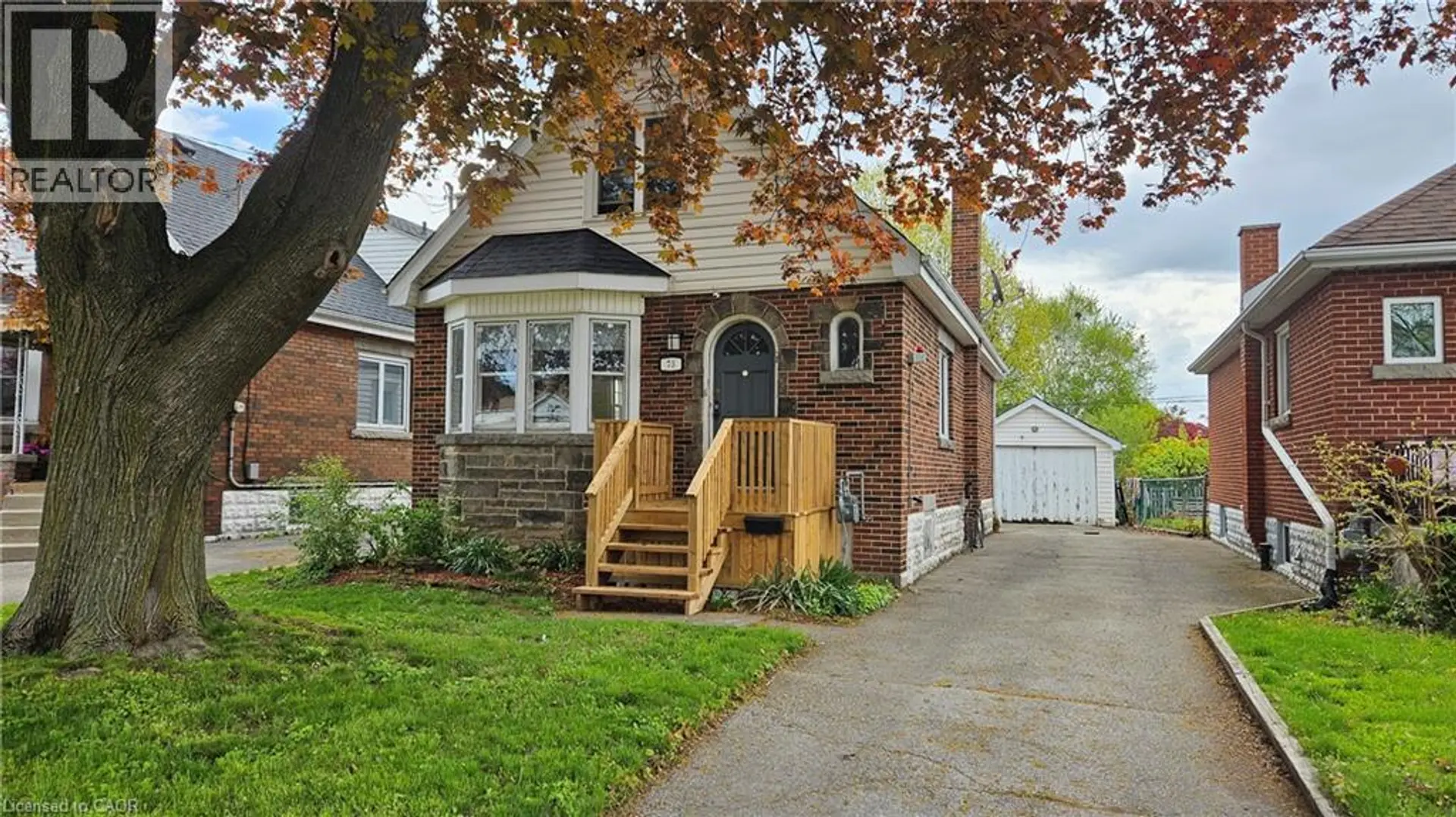 75 BARONS Avenue S - Image 2