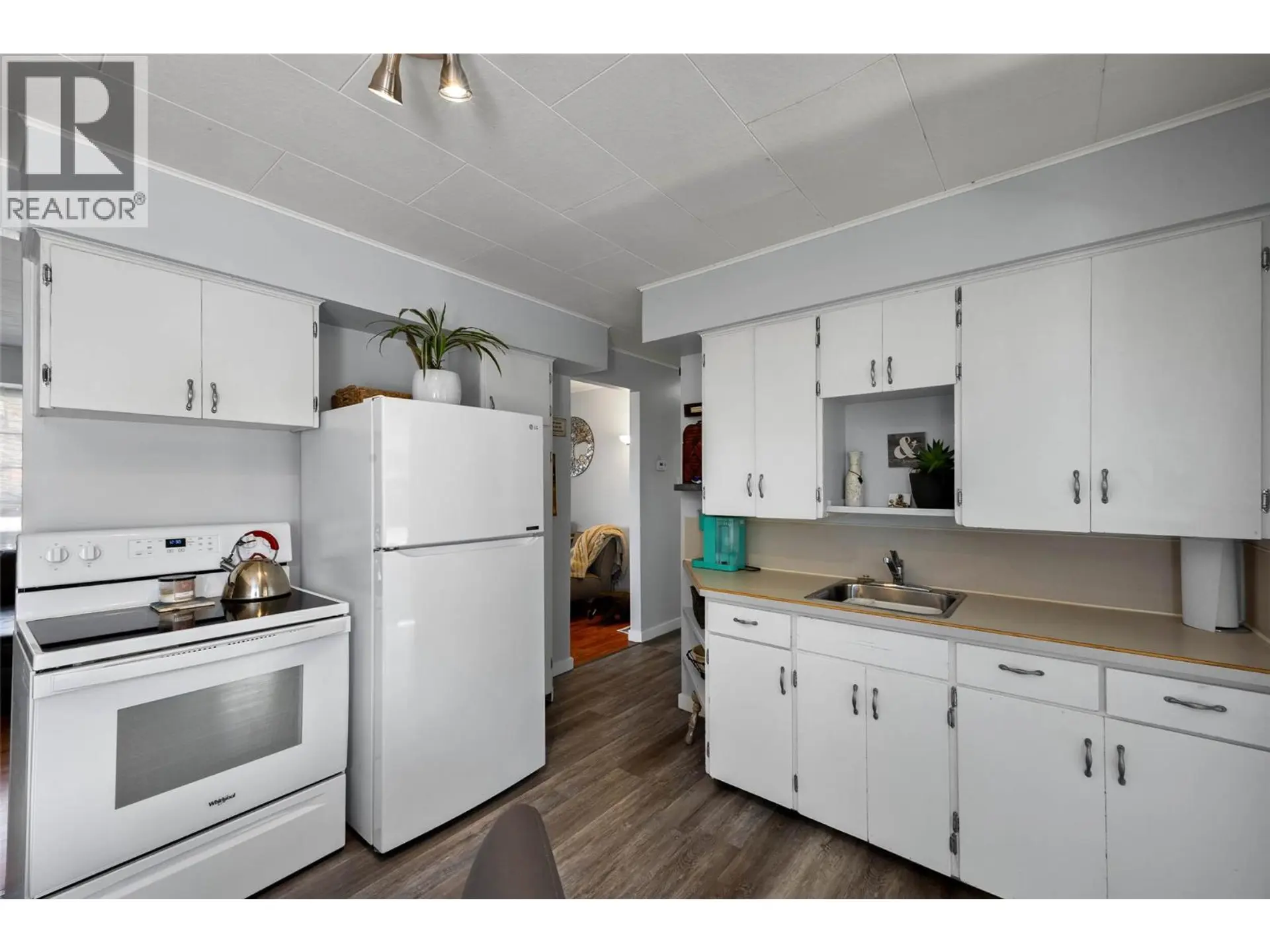 957 Pine Street - Image 3