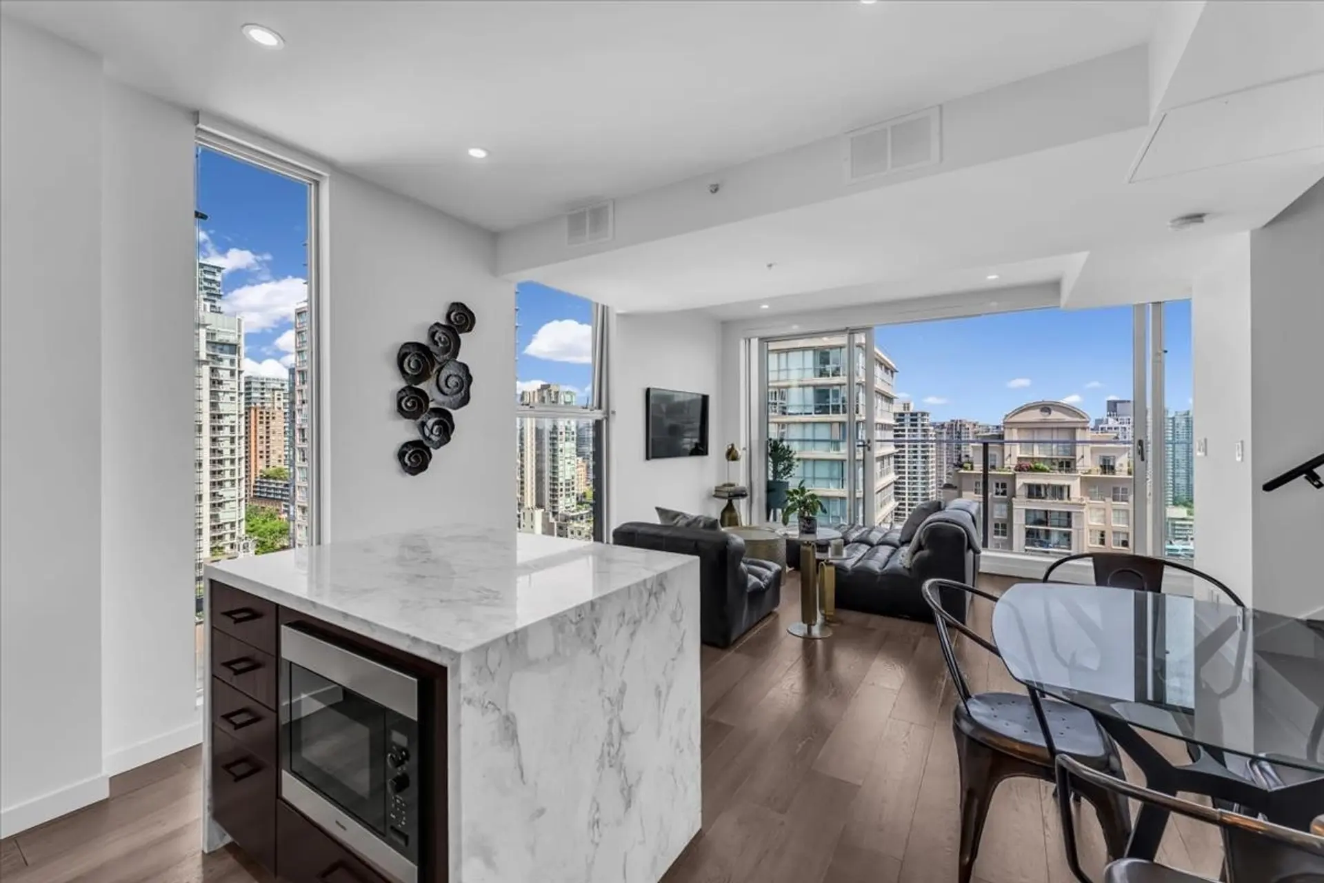 Property at #PH2502 999 Seymour Street, Vancouver, BC