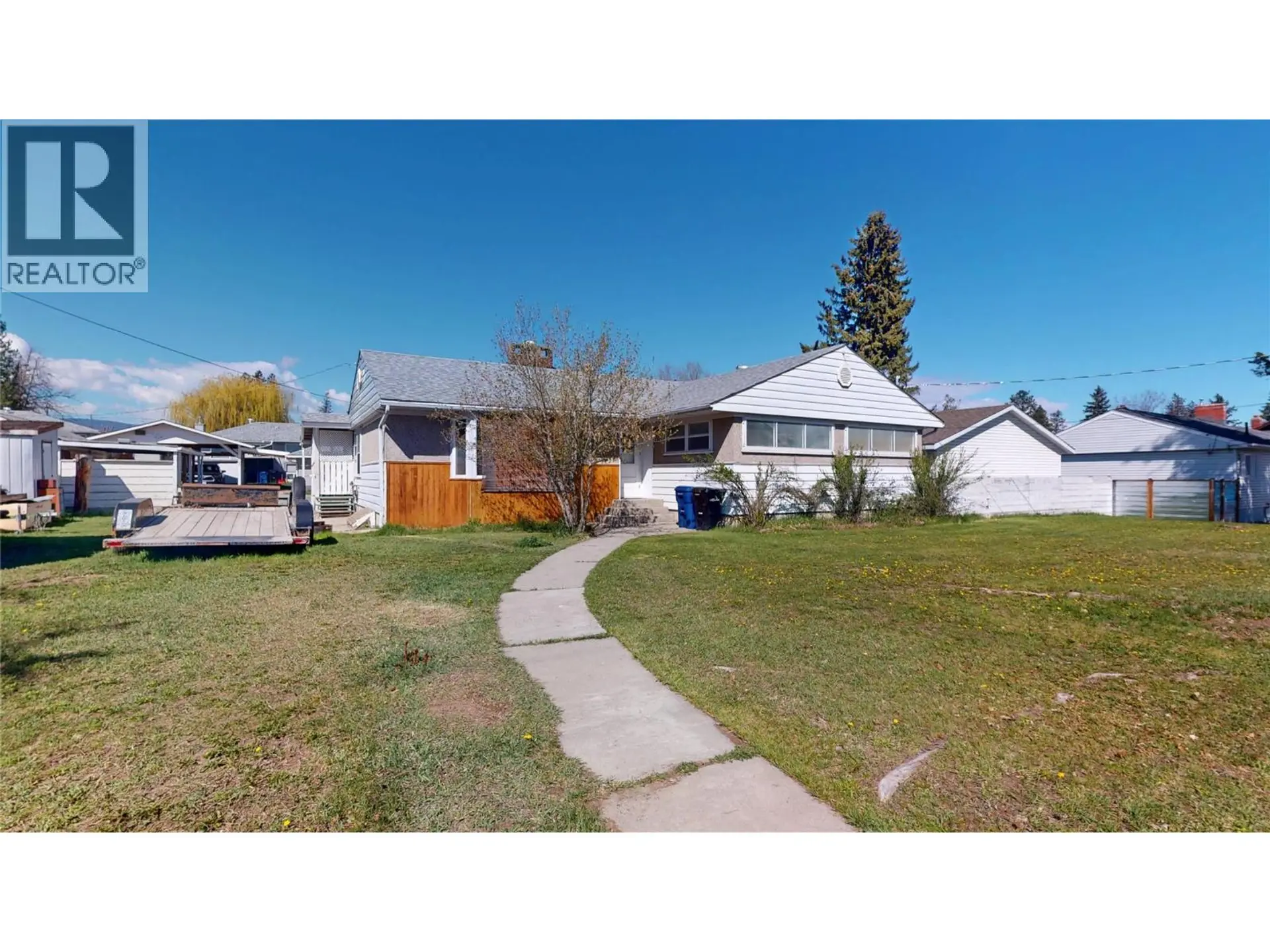 Property at 325 14 Avenue S, Cranbrook, BC