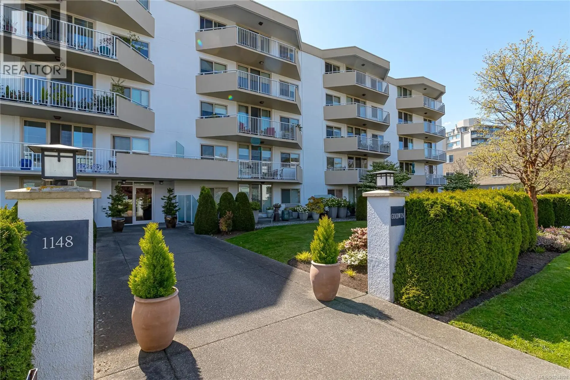 Property at #507 1148 Goodwin St, Oak Bay, BC