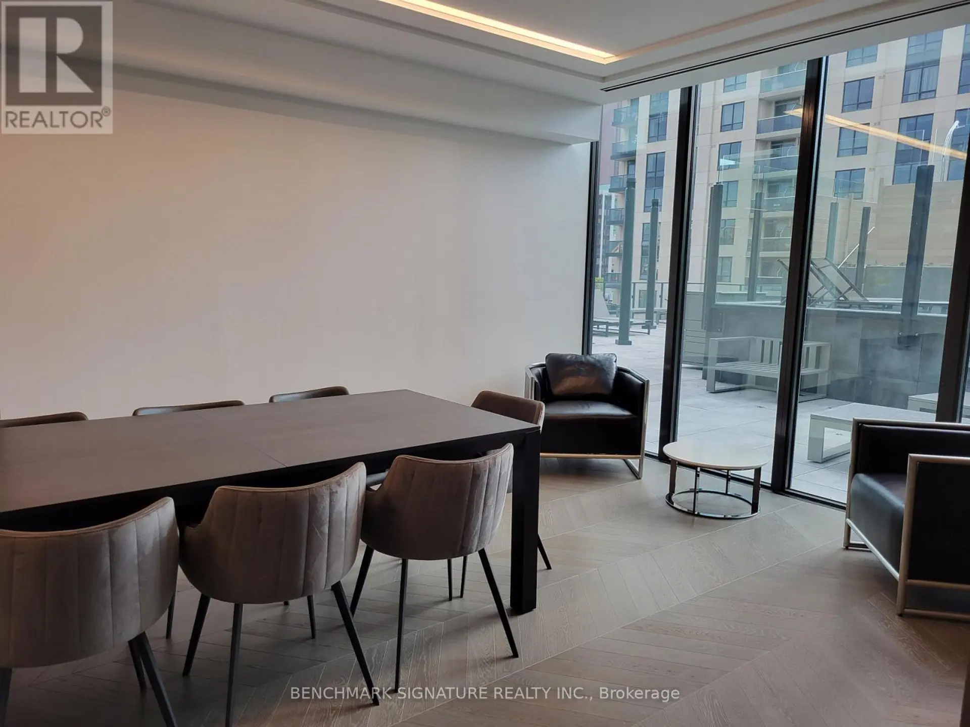 #911 77 SHUTER STREET - Image 14