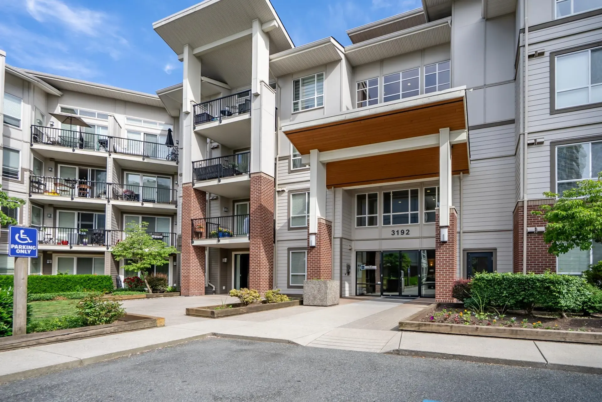 Property at #303 3192 Gladwin Road, Abbotsford, BC