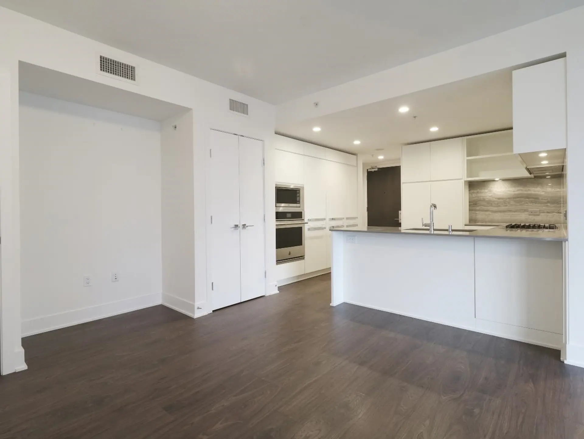 #807 450 Westview Street - Image 10