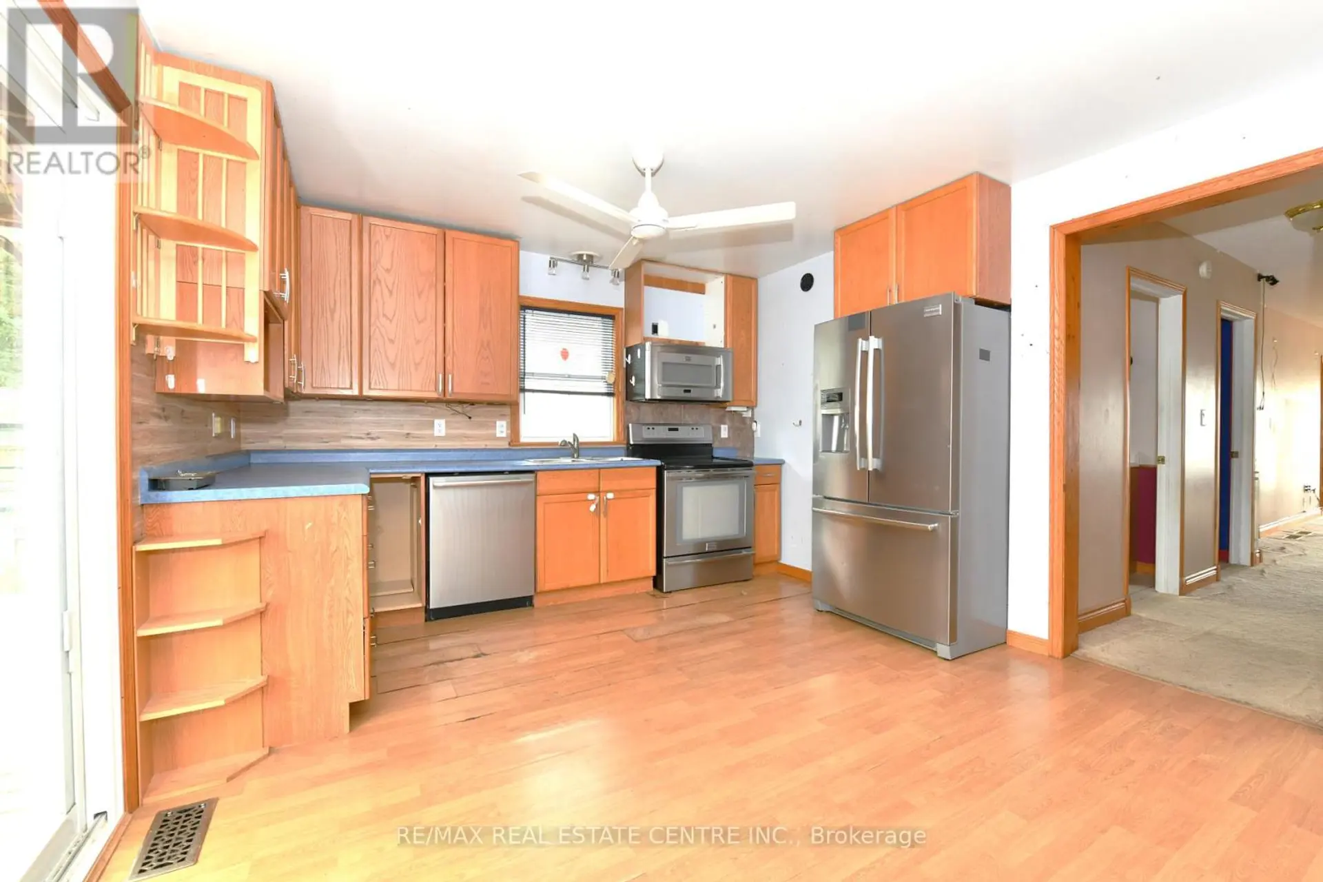 274 WELLINGTON STREET - Image 8