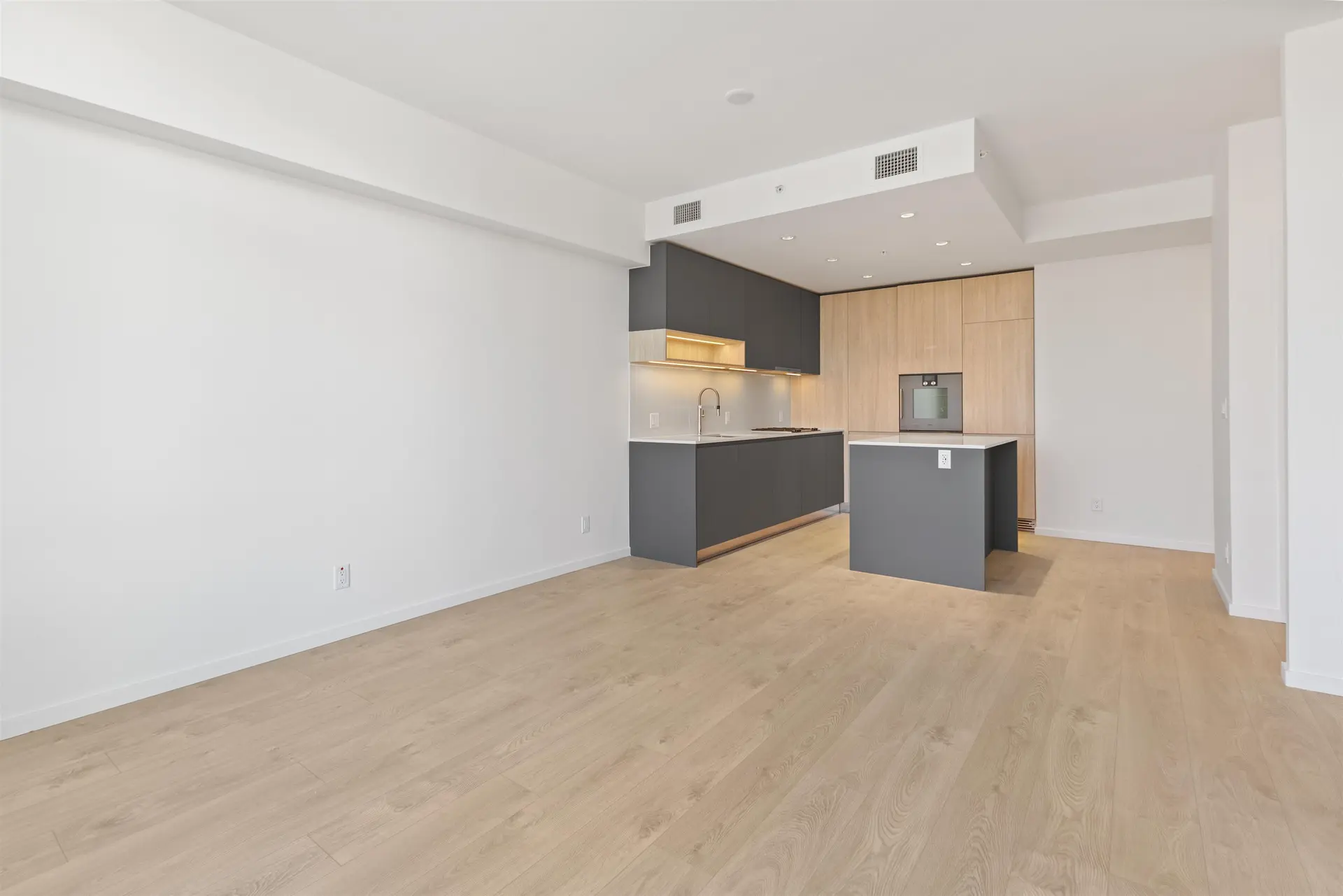#301 6200 Minoru Boulevard - Image 4