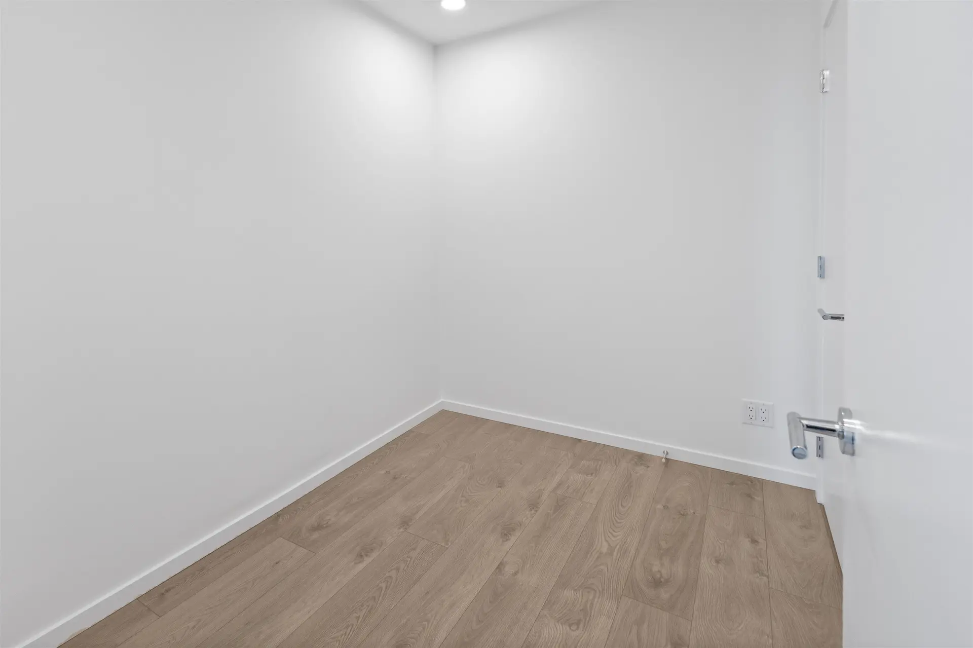 #301 6200 Minoru Boulevard - Image 8