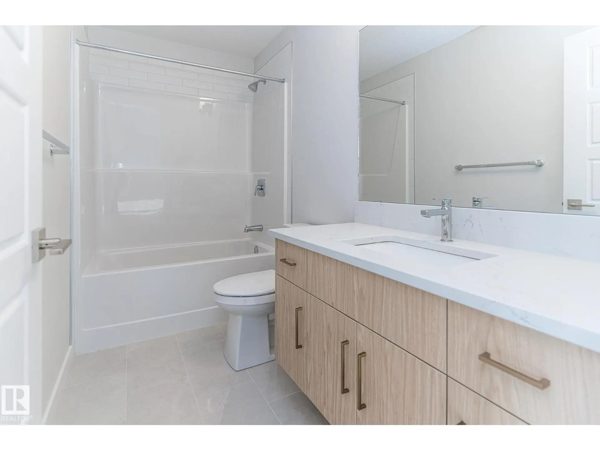 19004 20 AV NW - Image 15
