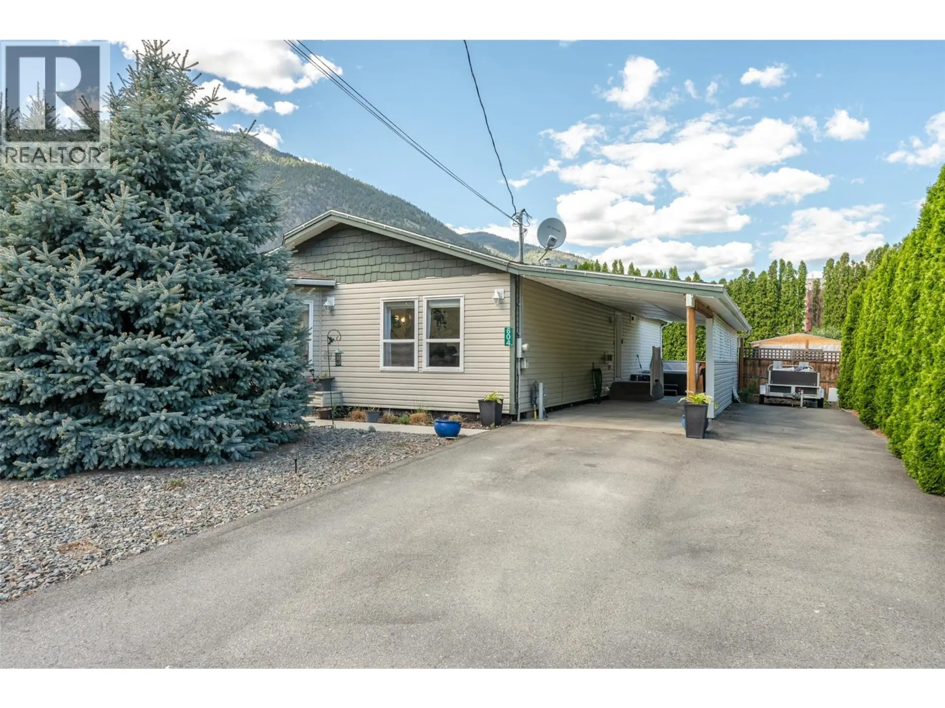 Property at 604 10th Avenue, Keremeos, BC