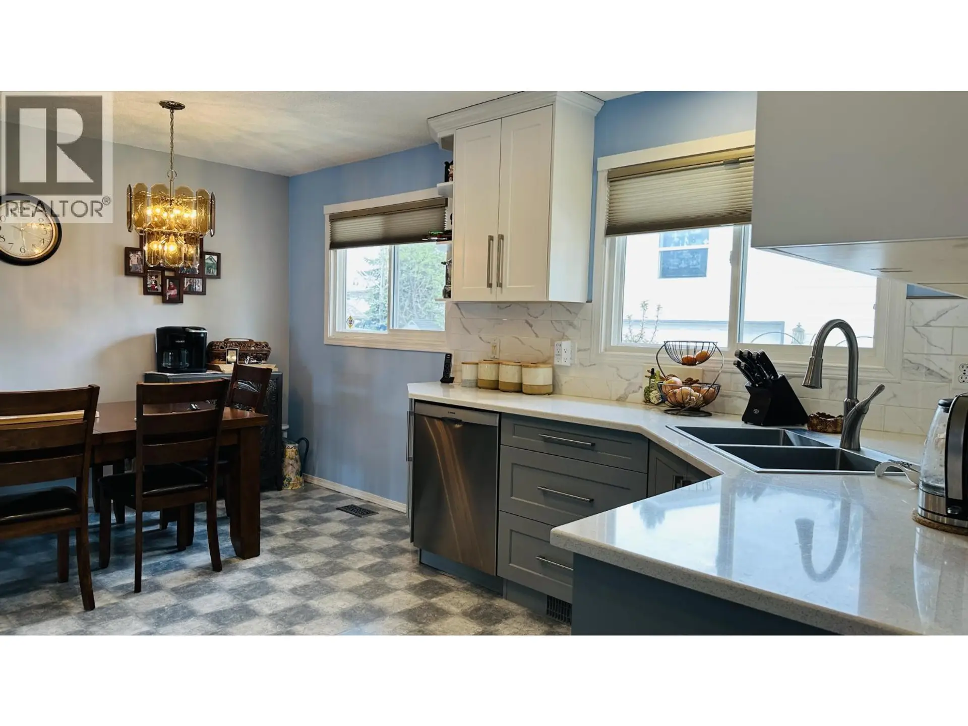 136 PORTAGE STREET - Image 9