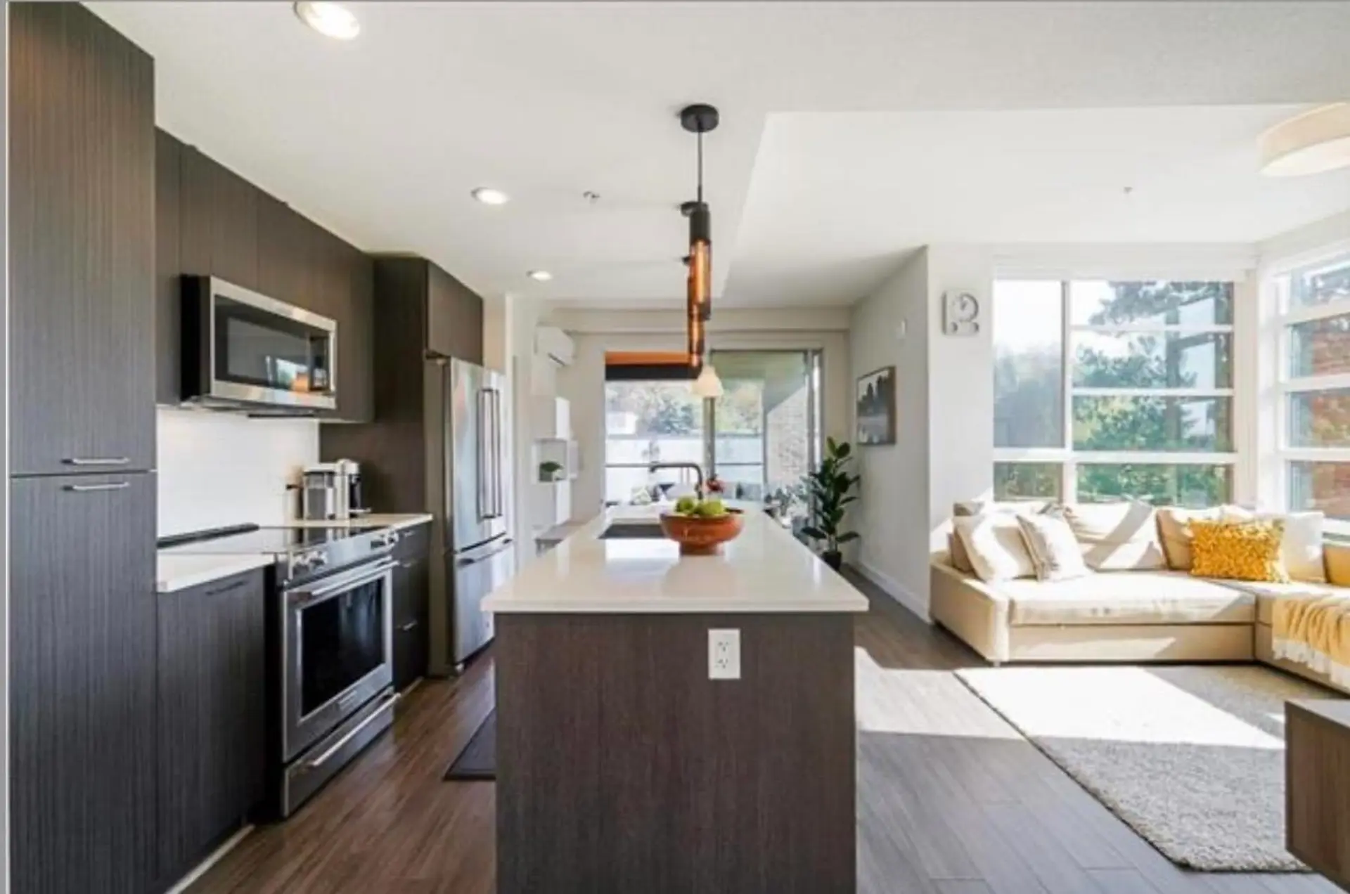 Property at #310 719 W 3rd Street, North Vancouver, BC