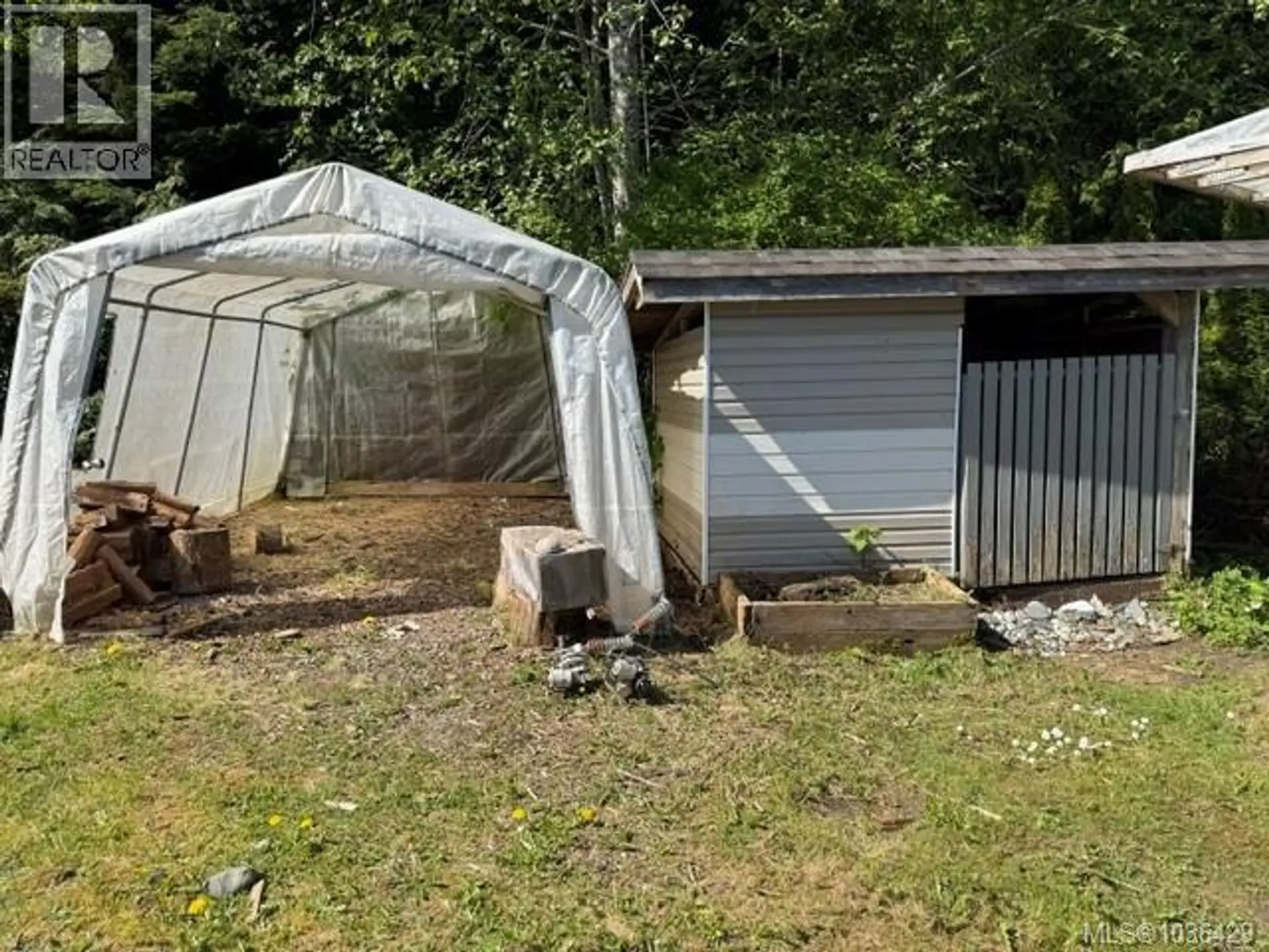 #38 5250 Beaver Harbour Rd - Image 4