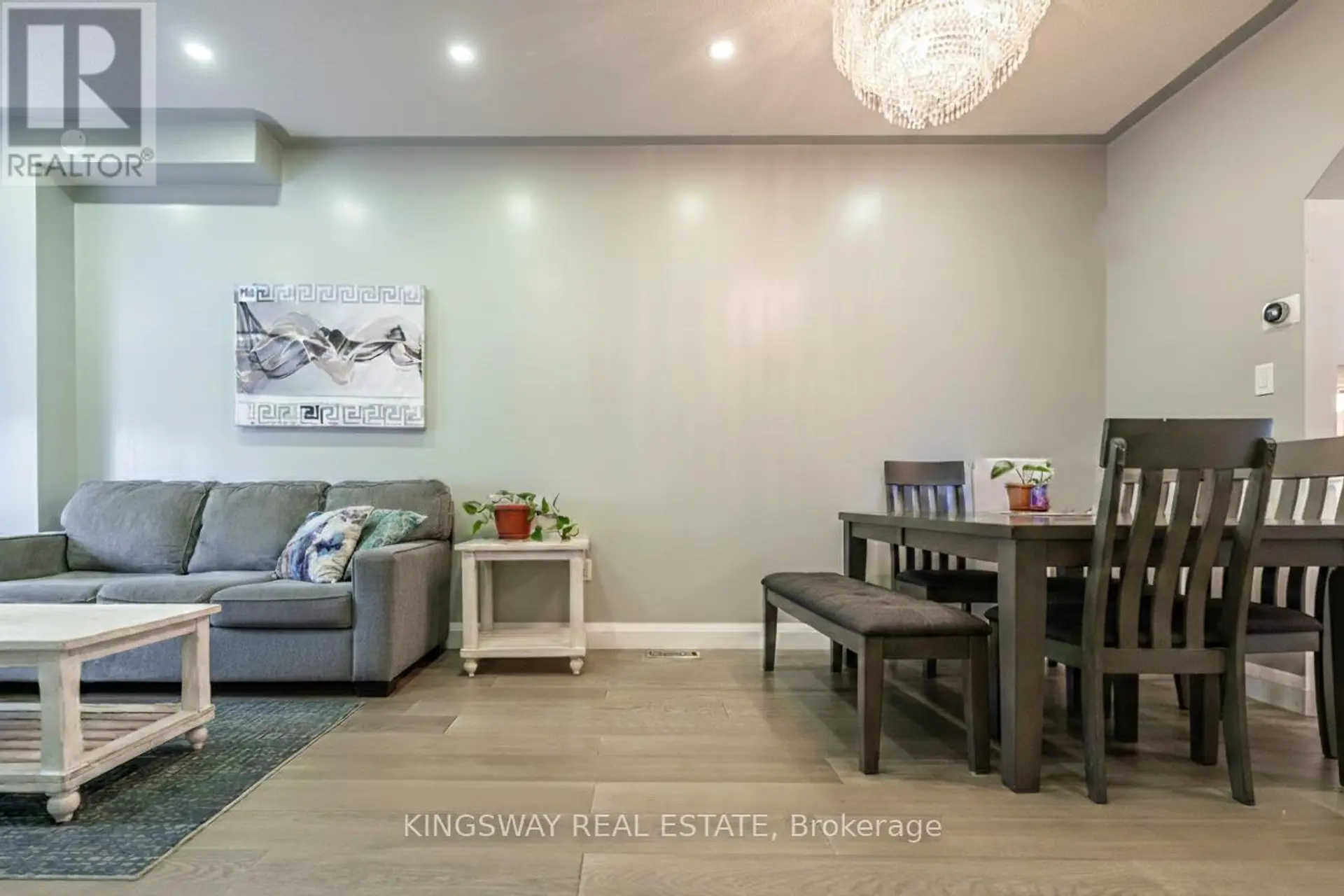 #6 280 HILLCREST AVENUE - Image 11