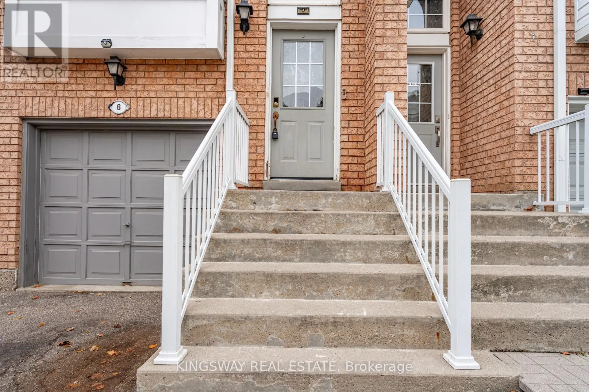 #6 280 HILLCREST AVENUE - Image 2