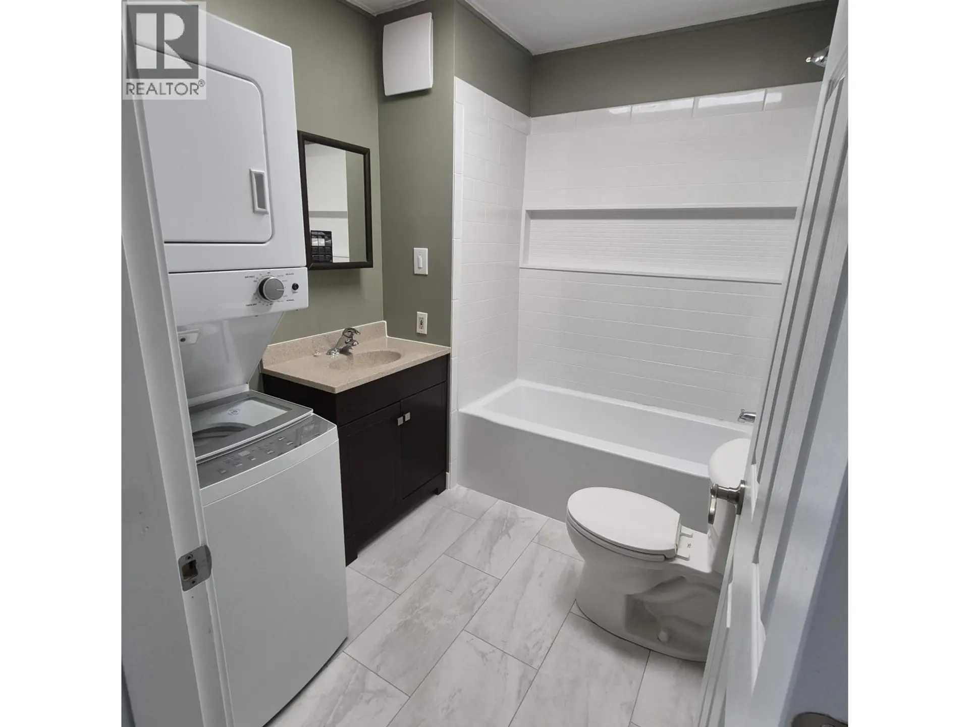 324 W 5TH STREET - Image 8