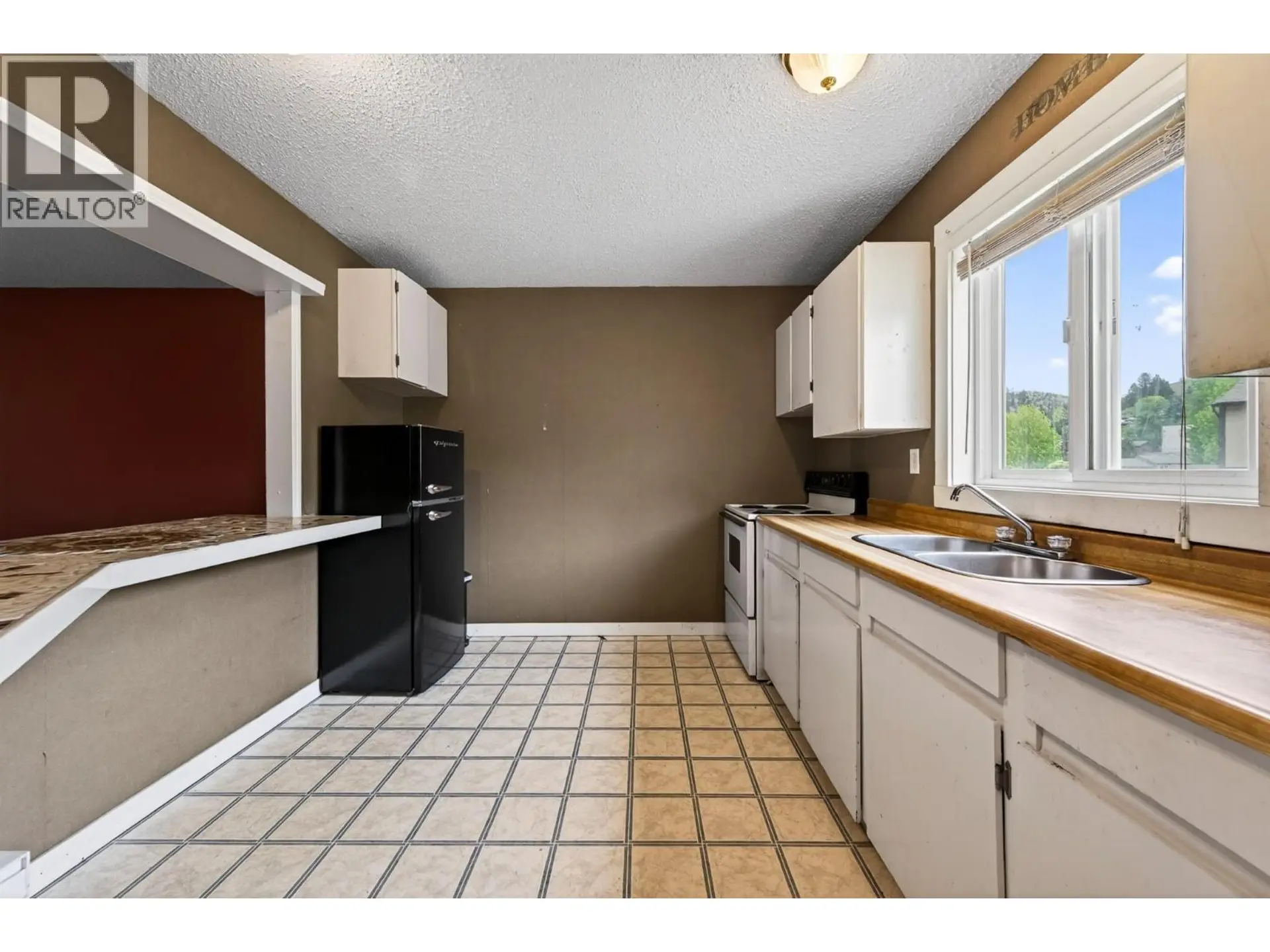 #3 1605 Summit Drive - Image 7