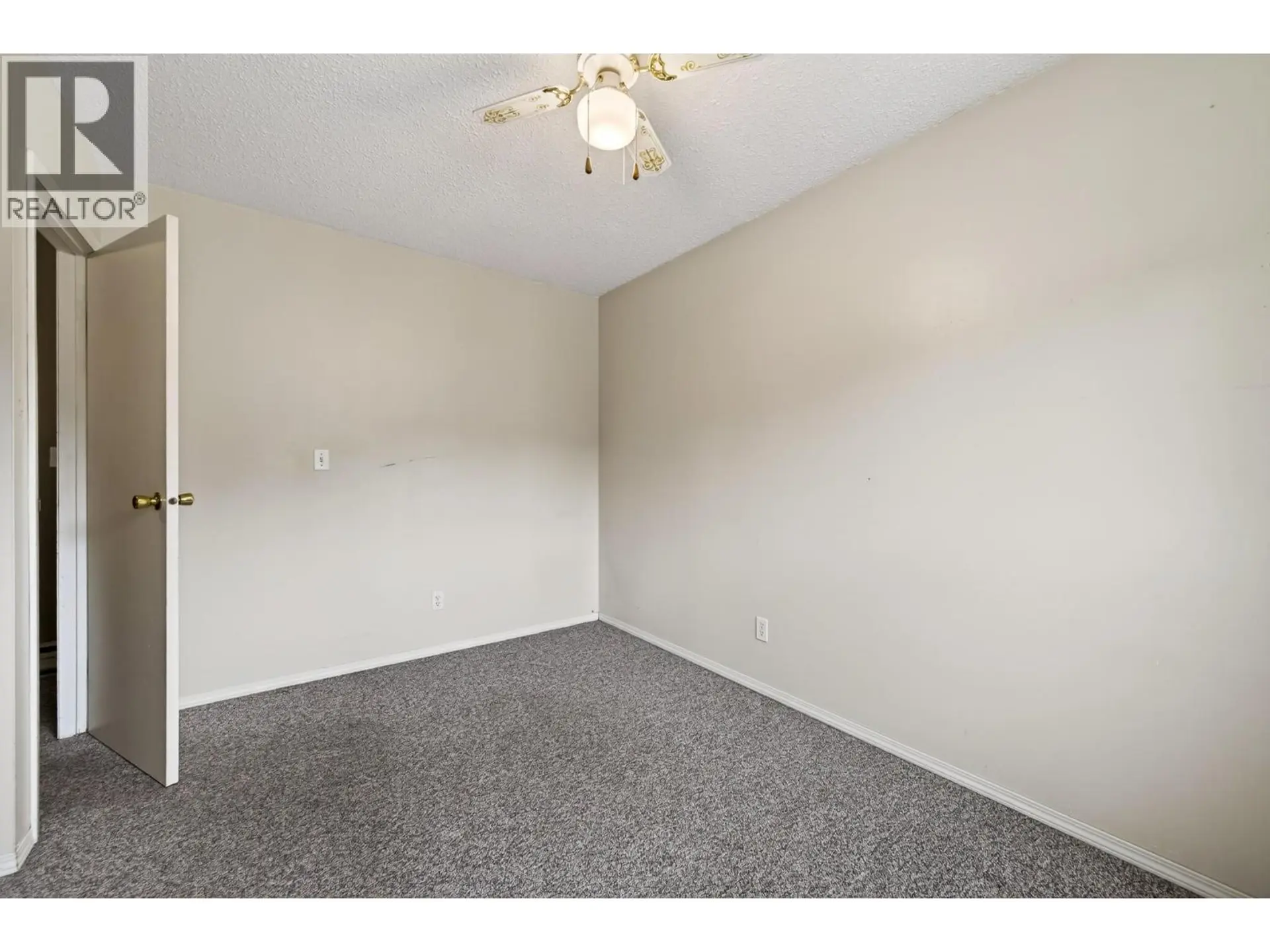 #3 1605 Summit Drive - Image 10