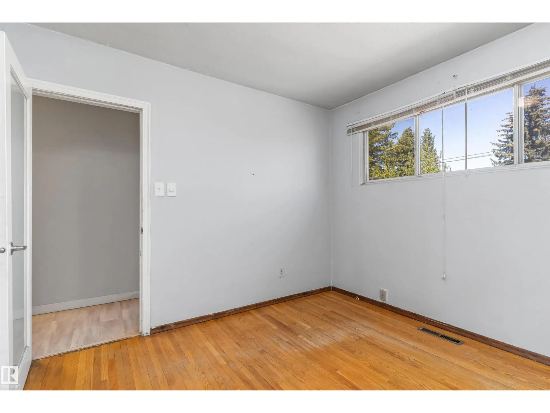 13208 128 AV NW - Image 12