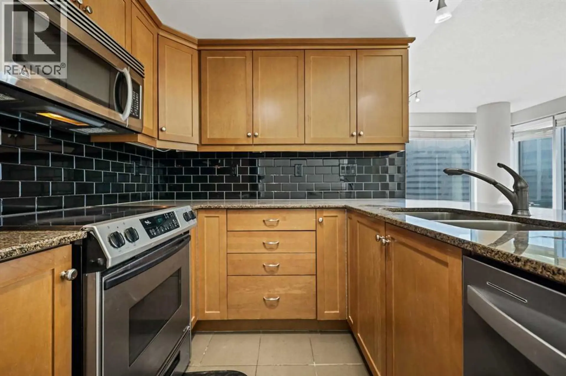 #1607 910 5 Avenue SW - Image 7