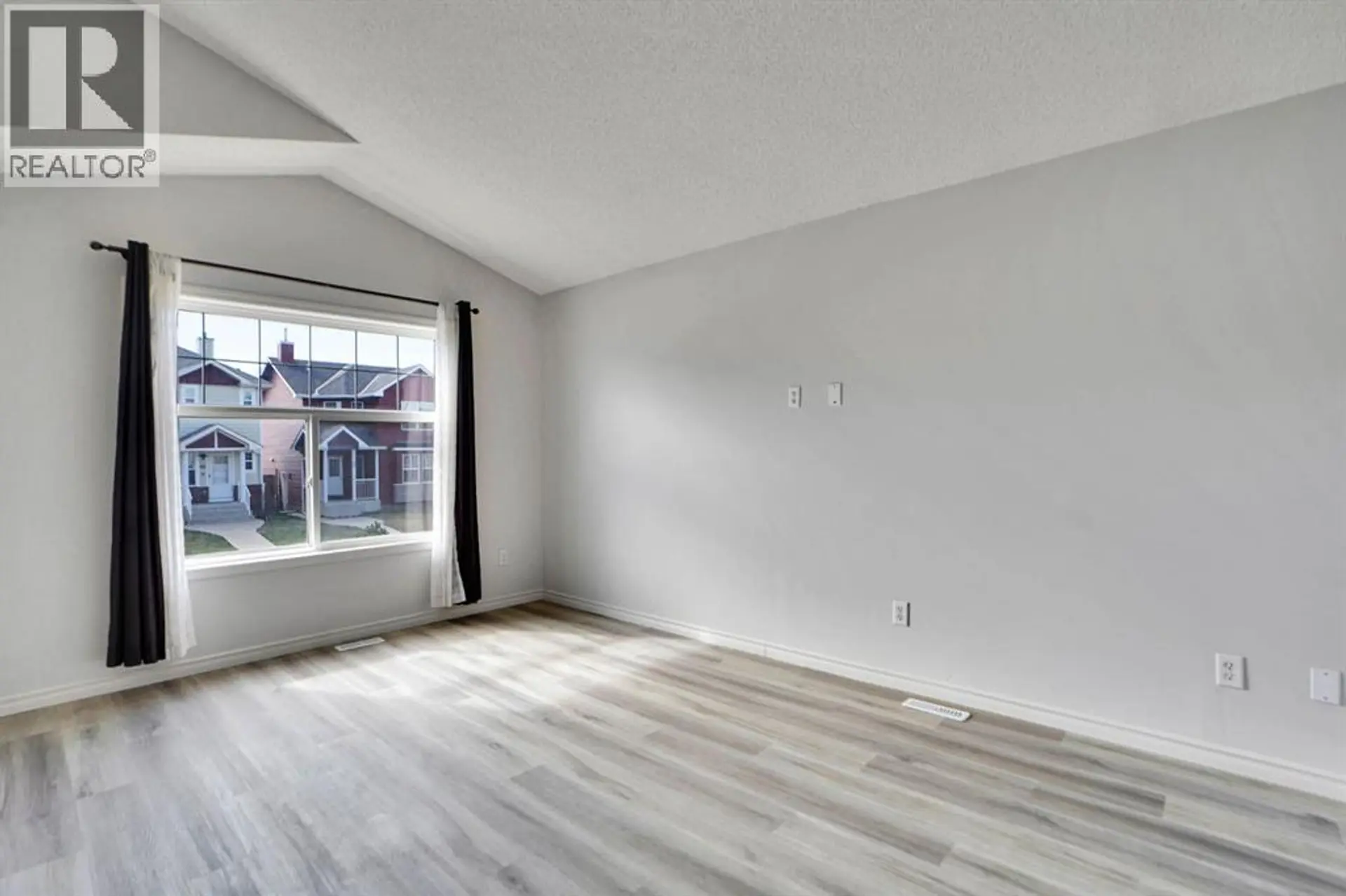 71 Saddlemont Road NE - Image 4