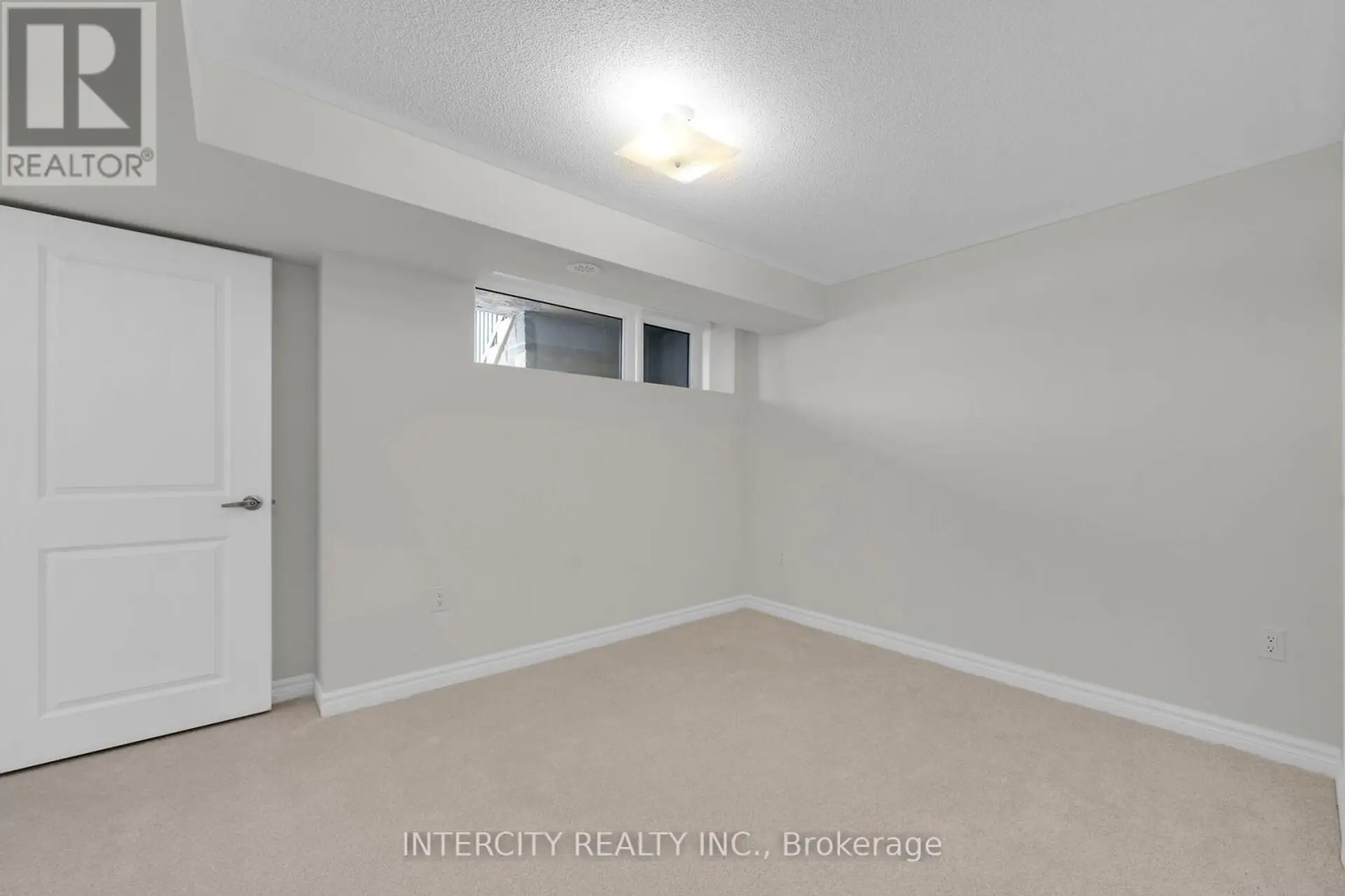 #13Z 565 TIM MANLEY AVENUE - Image 11