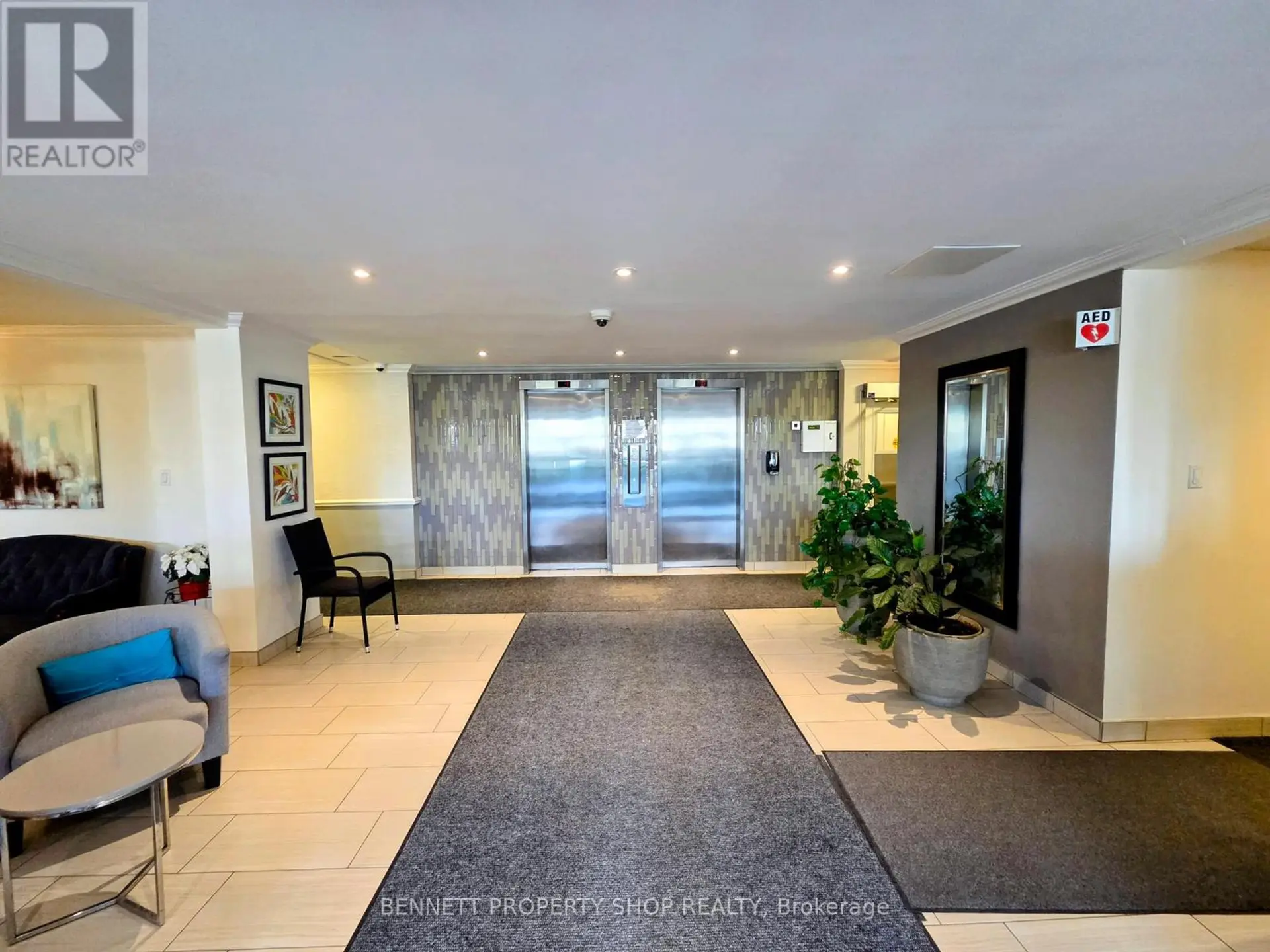 #1007 2400 VIRGINIA DRIVE - Image 2