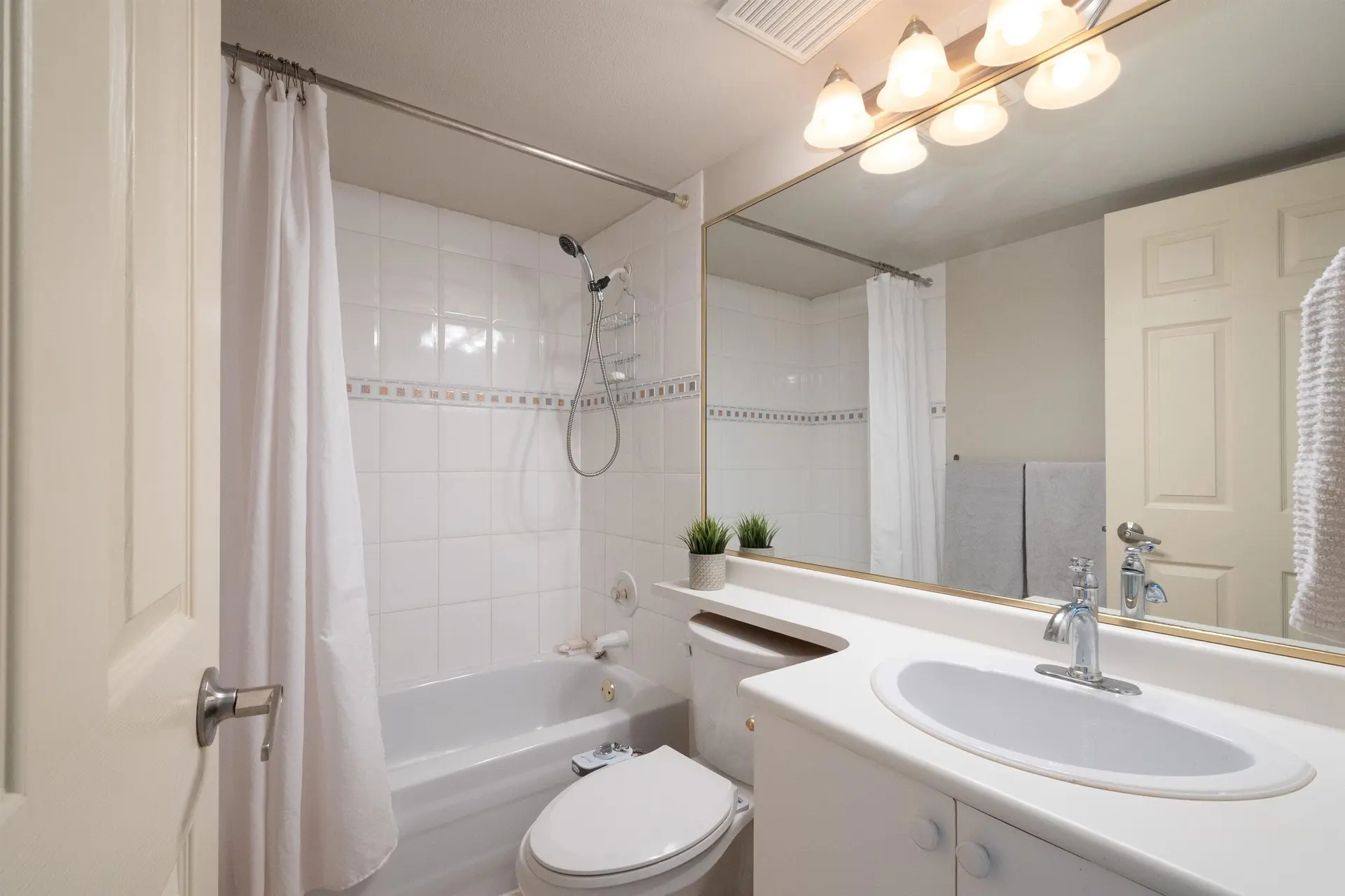 #20 65 Foxwood Drive - Image 6