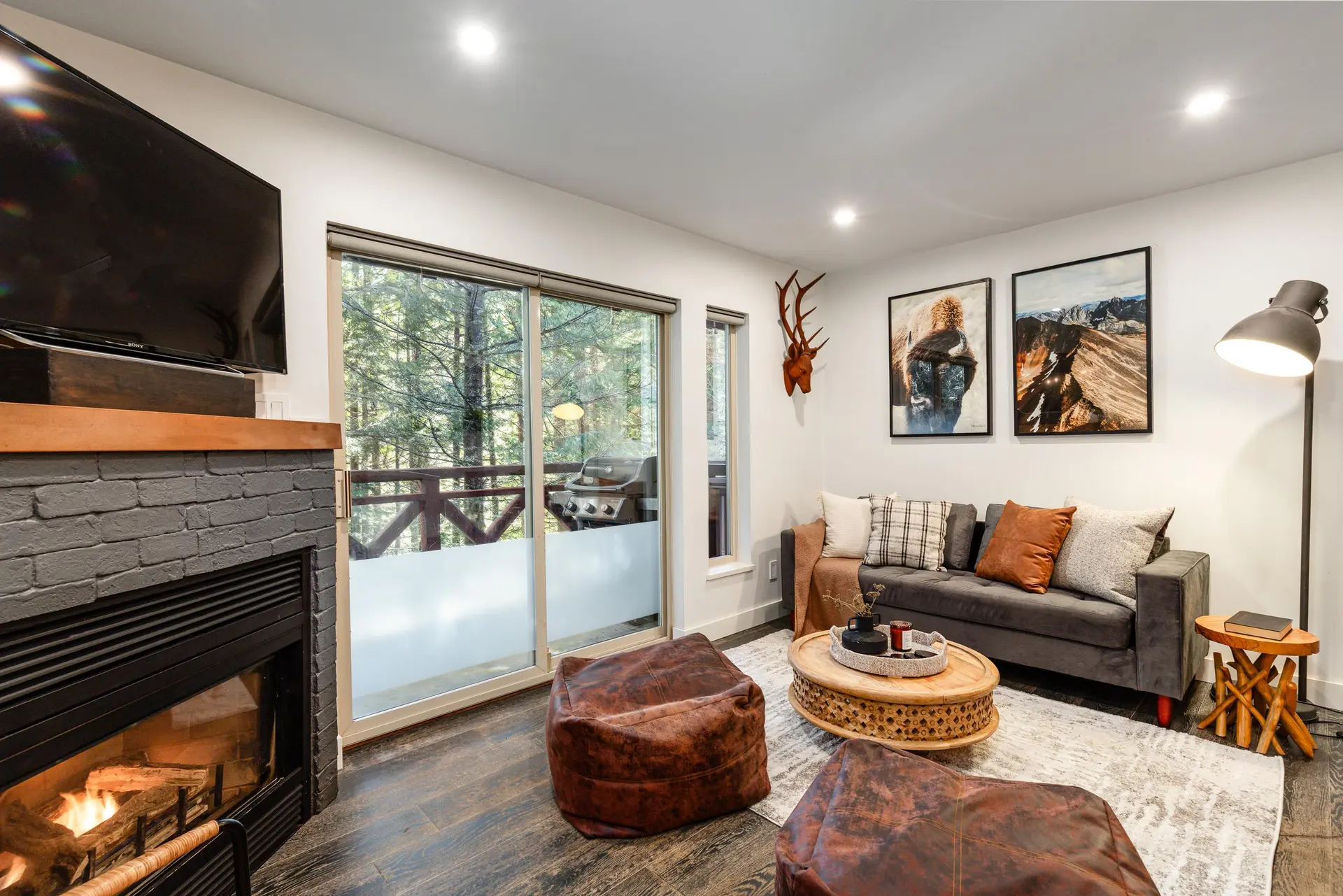 #113 3070 Hillcrest Drive - Image 2