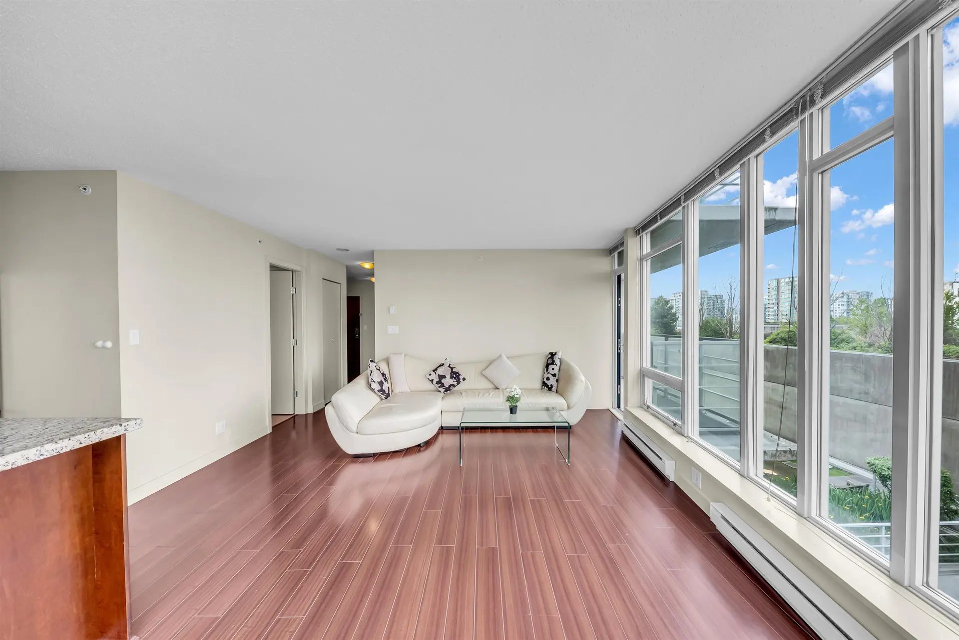 #703 8288 Lansdowne Road - Image 6