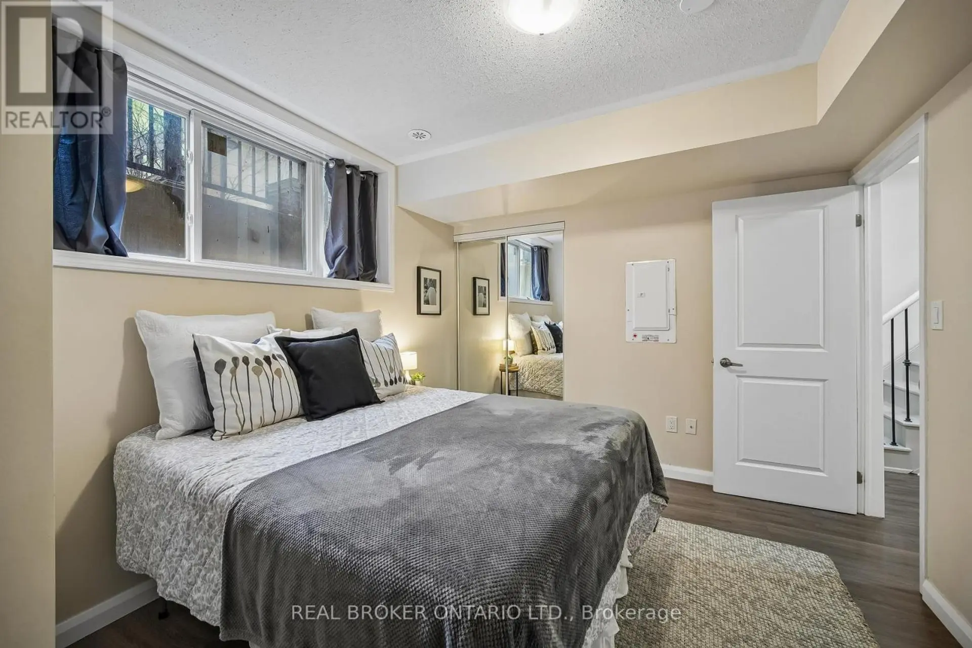 #46 26 FIELDWAY ROAD - Image 14