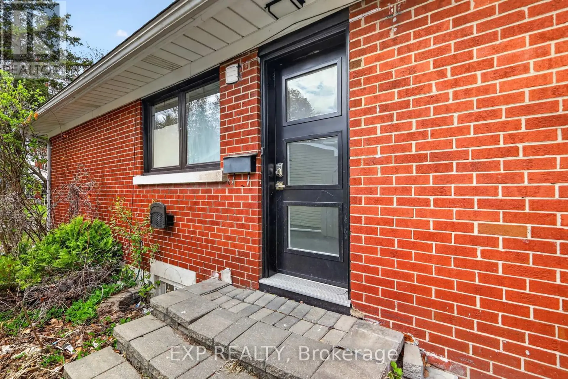 1255 EVANS BOULEVARD N - Image 7