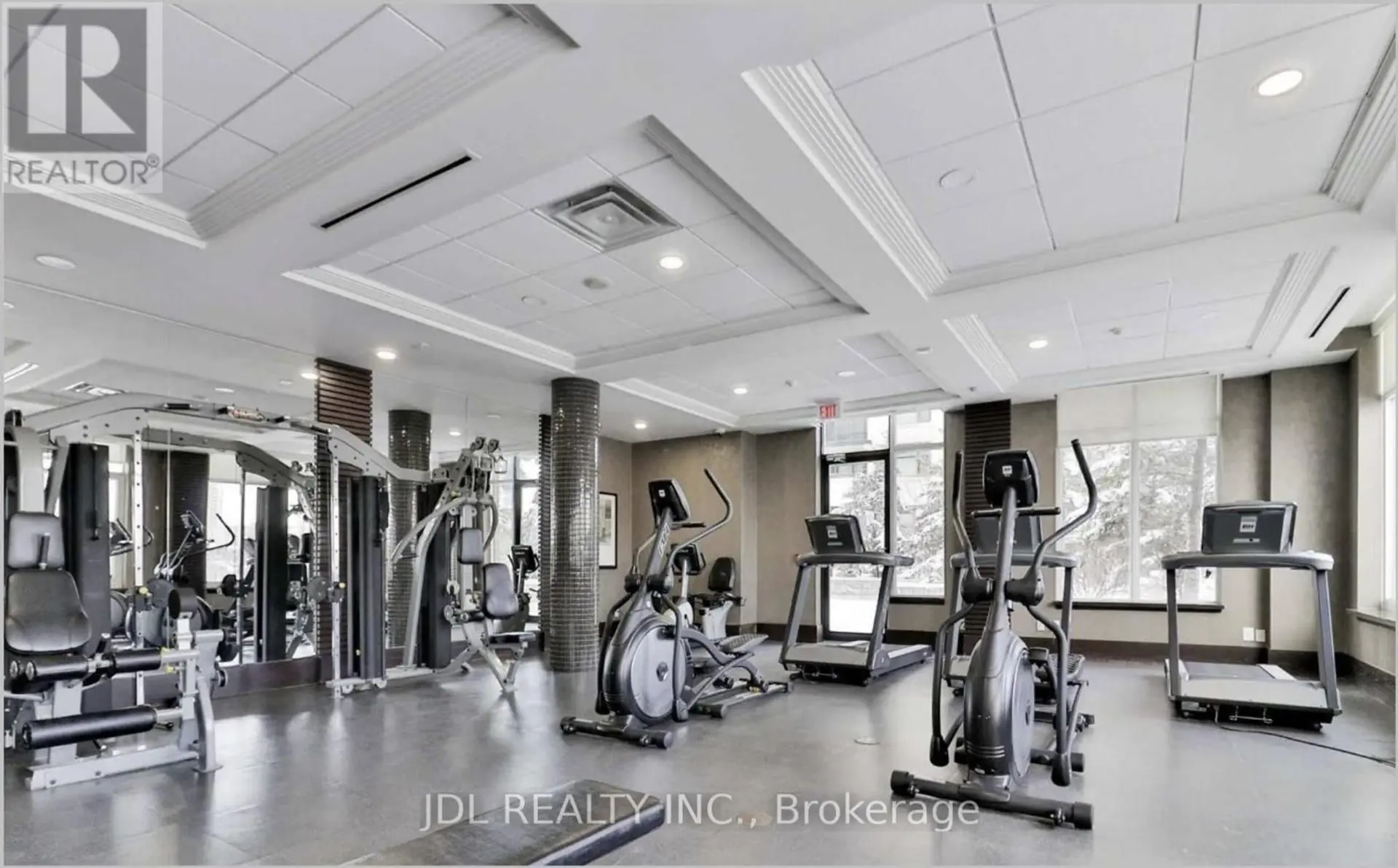 #214 111 UPPER DUKE CRESCENT - Image 12