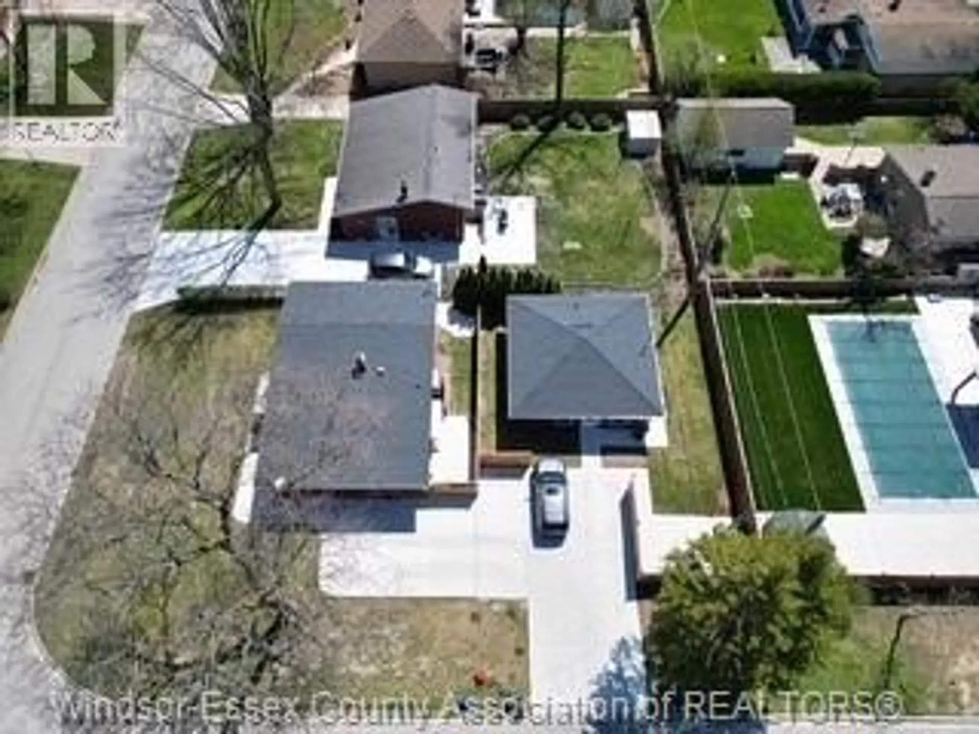 3401 ROXBOROUGH - Image 2