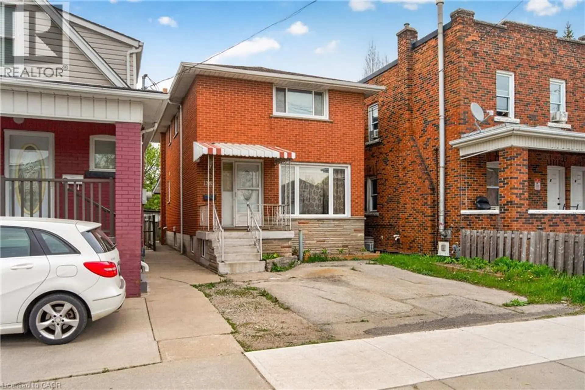 1385 BARTON Street E - Image 3