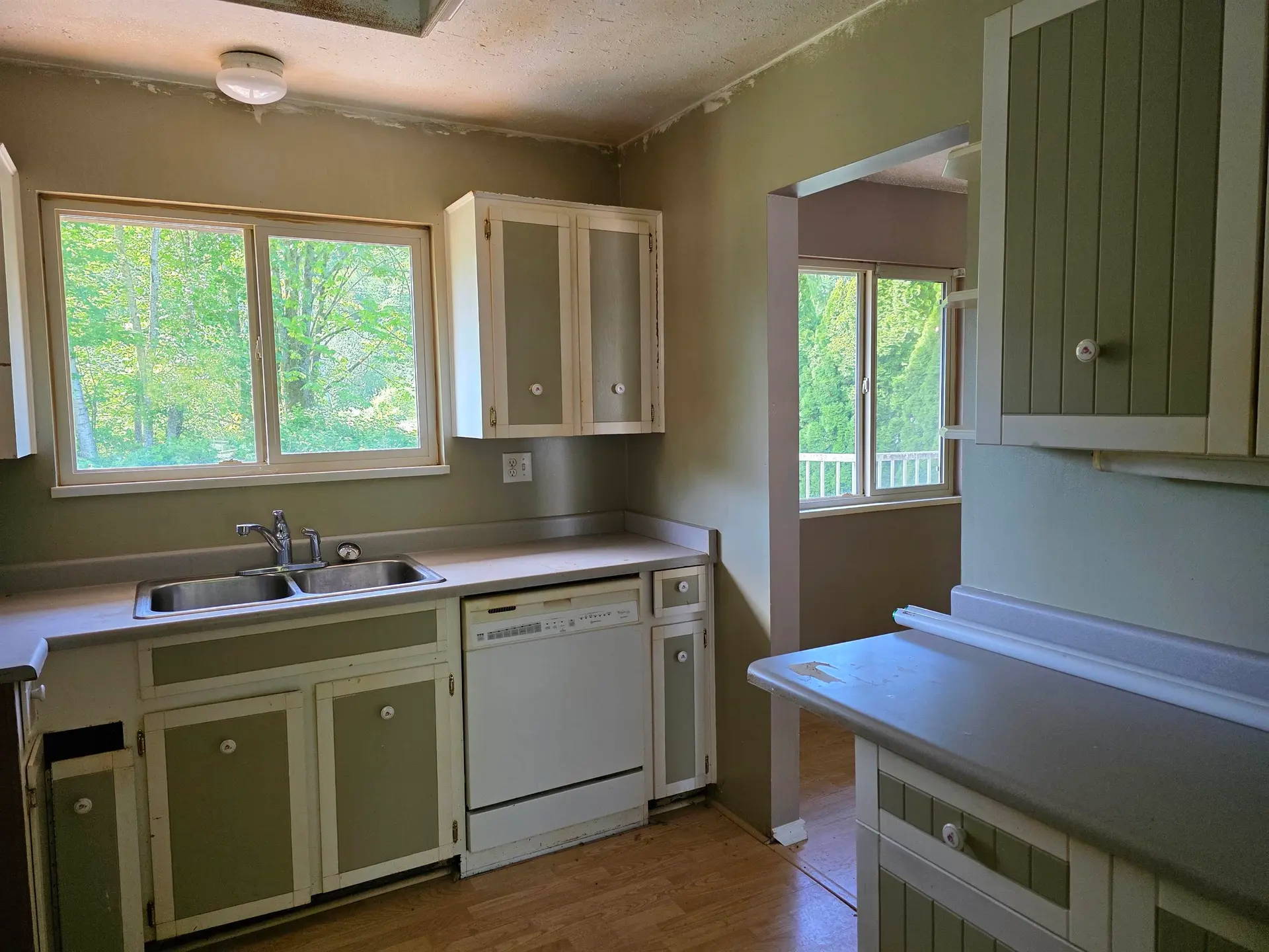 35378 Wells Gray Avenue - Image 8