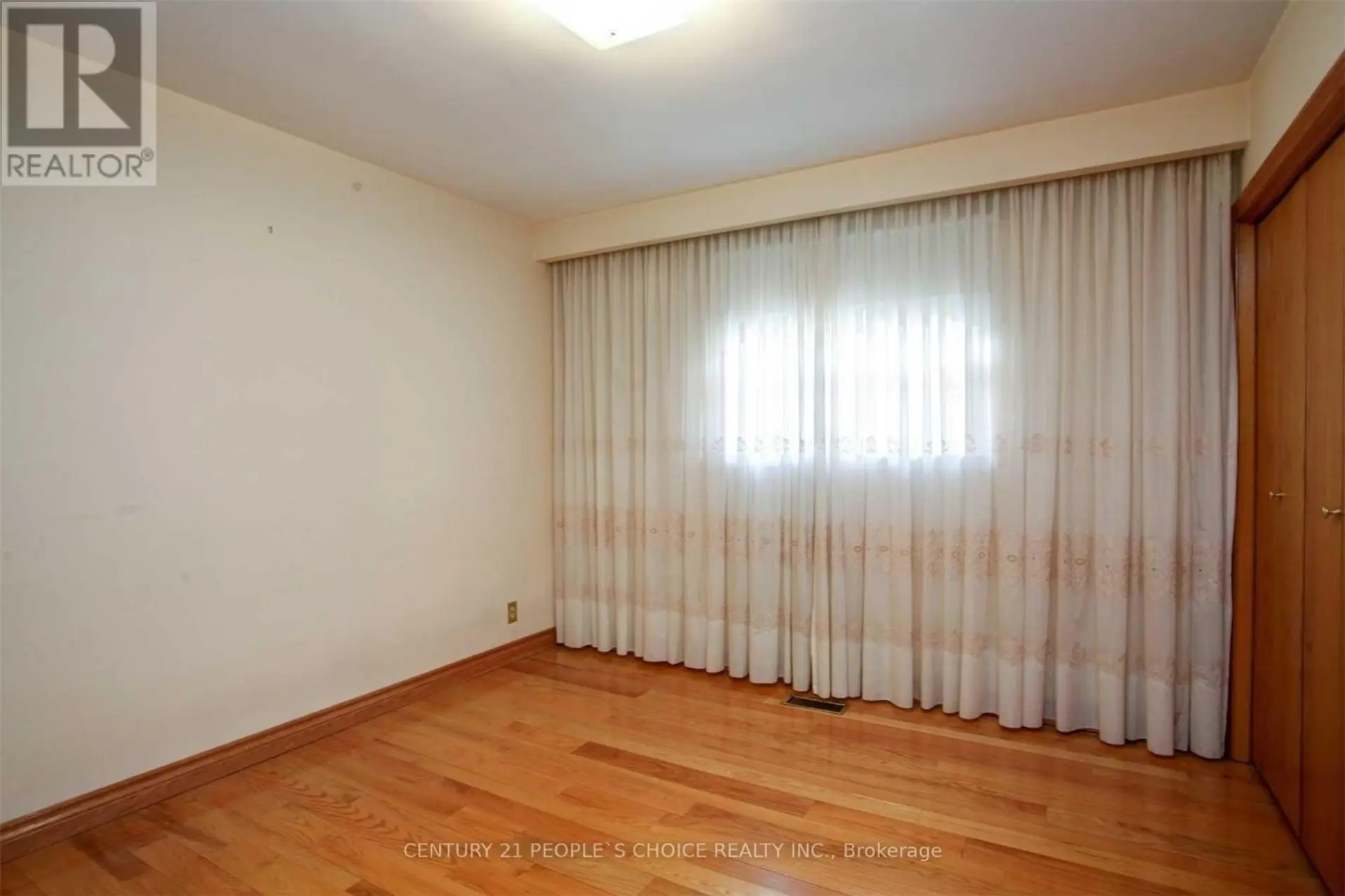 329 JEFFCOAT DRIVE - Image 9